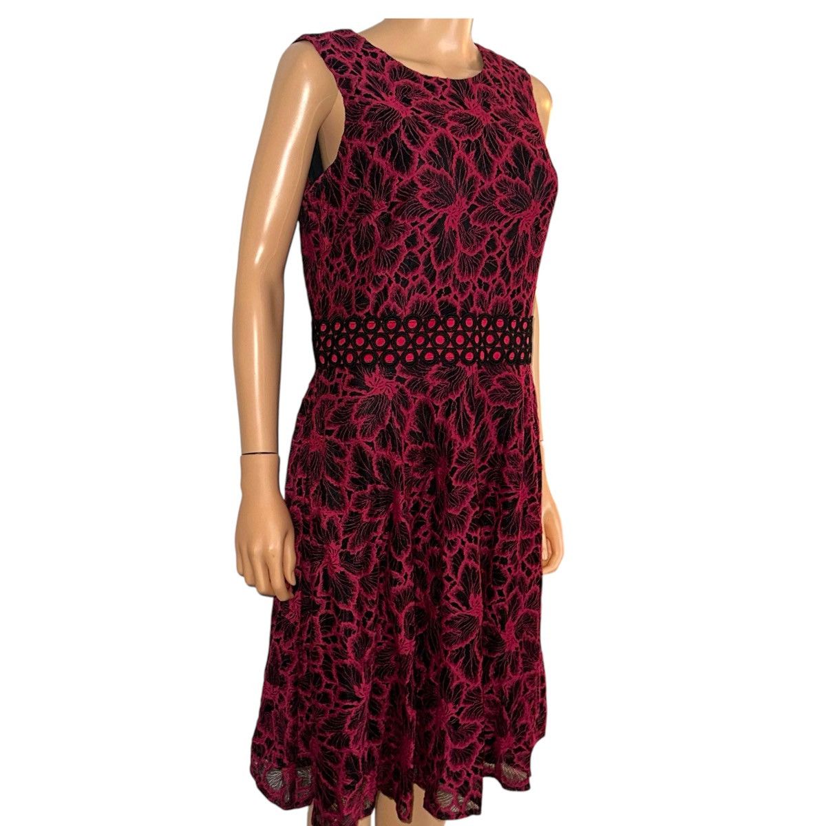 Other Taylor Magenta floral lace embroidered fit and flare dress Size XL / US 12-14 / IT 48-50 - 5 Thumbnail