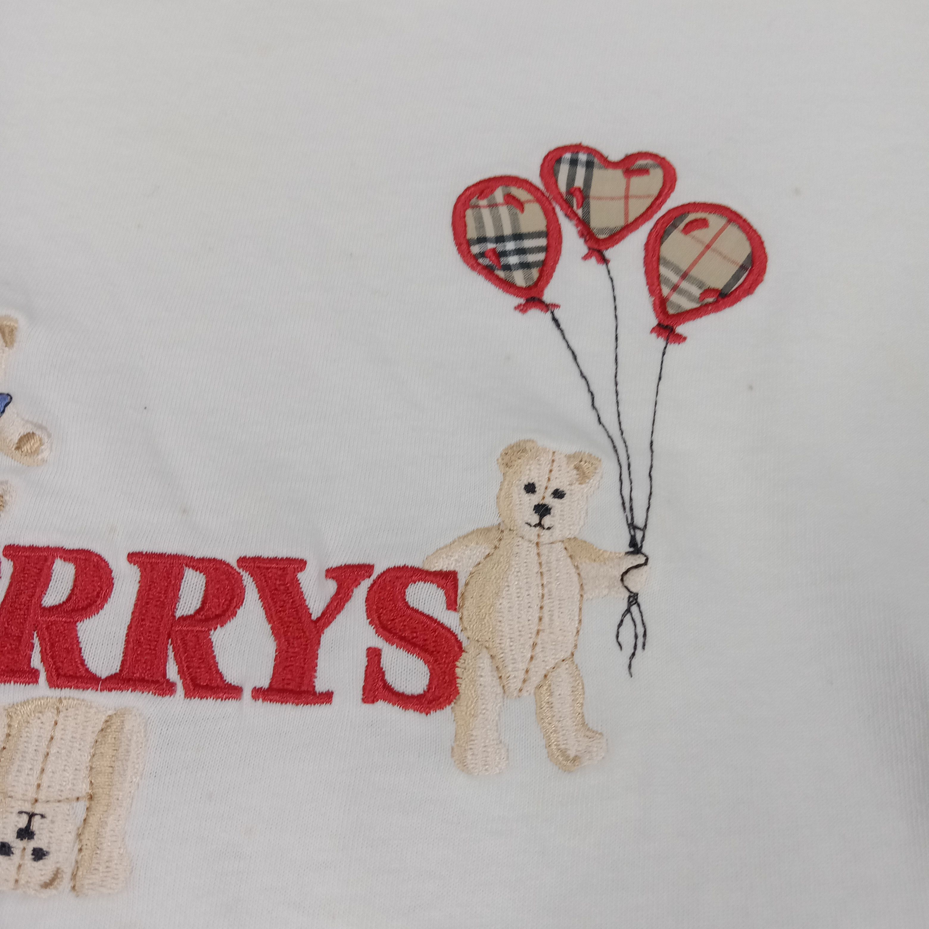 Burberry × Vintage Burberry London Luxury Brand Embroidery Tshirt Size US L / EU 52-54 / 3 - 4 Thumbnail