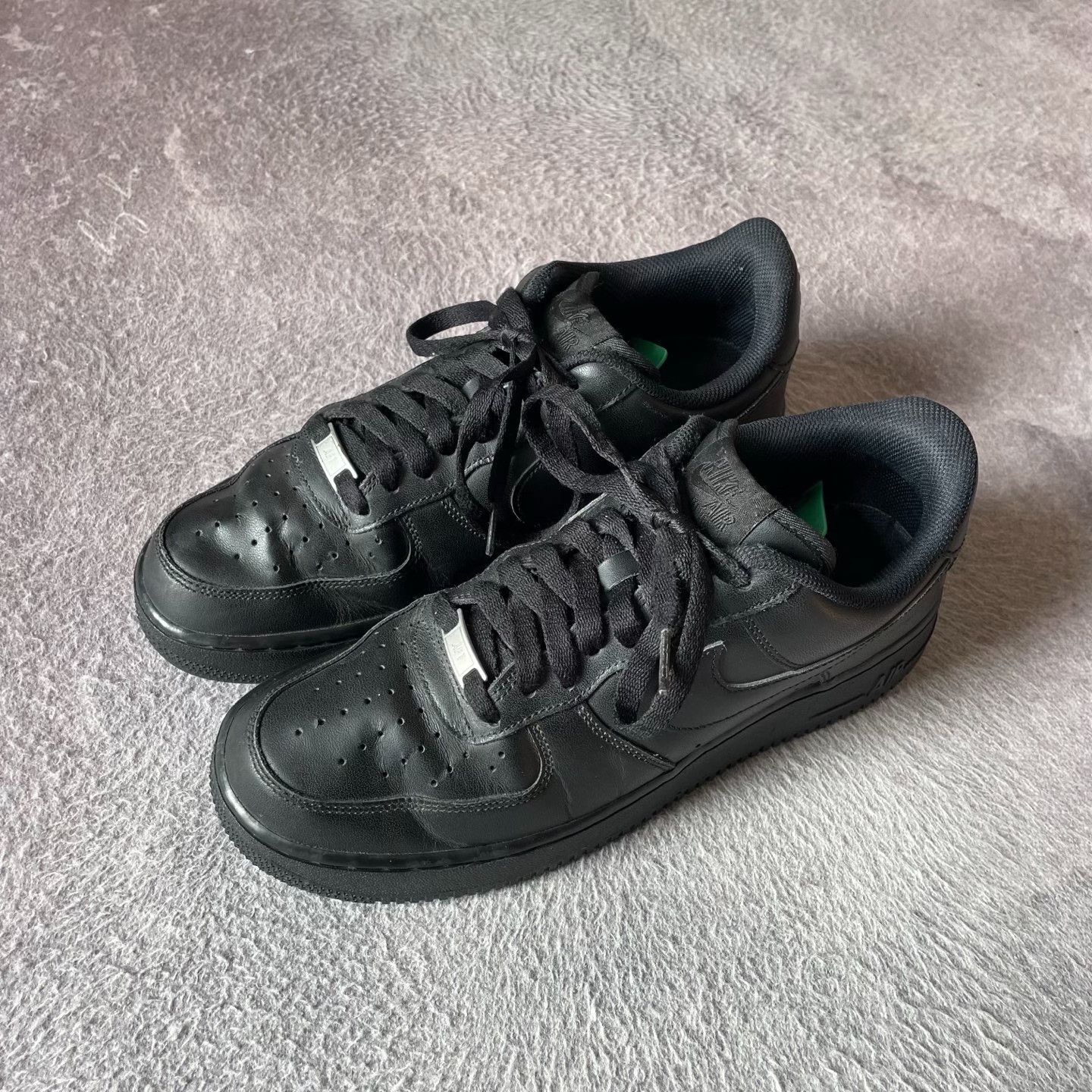 Adidas Adidas Black Lowtop Sneakers 43 Men Size US 10 / EU 43 - 1 Thumbnail
