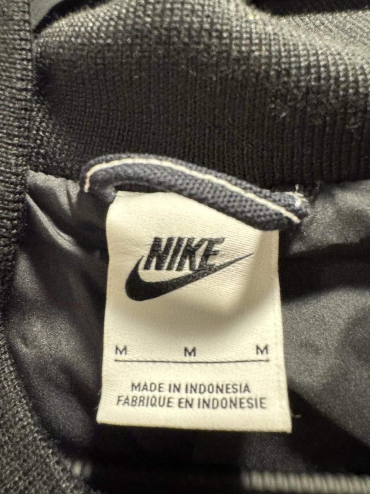Nike Nike Sportswear Women's Oversized Graphic Cargo Jacket Black Size M / US 6-8 / IT 42-44 - 3 Thumbnail