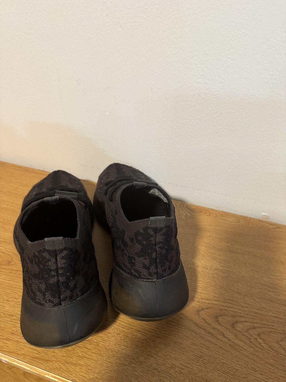 Adidas Yeezy 380 Onyx Non Reflective Size US 7.5 / EU 40-41 - 2 Thumbnail
