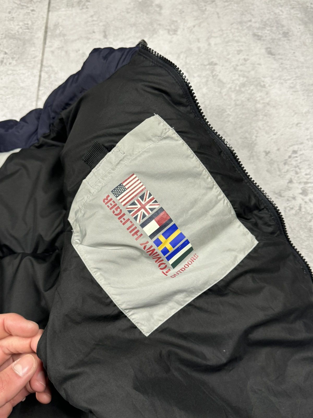 Tommy Hilfiger Tommy Hilfiger Puffer Vest Beige Full Zip Logo Down Gilet Size US S / EU 44-46 / 1 - 14 Thumbnail