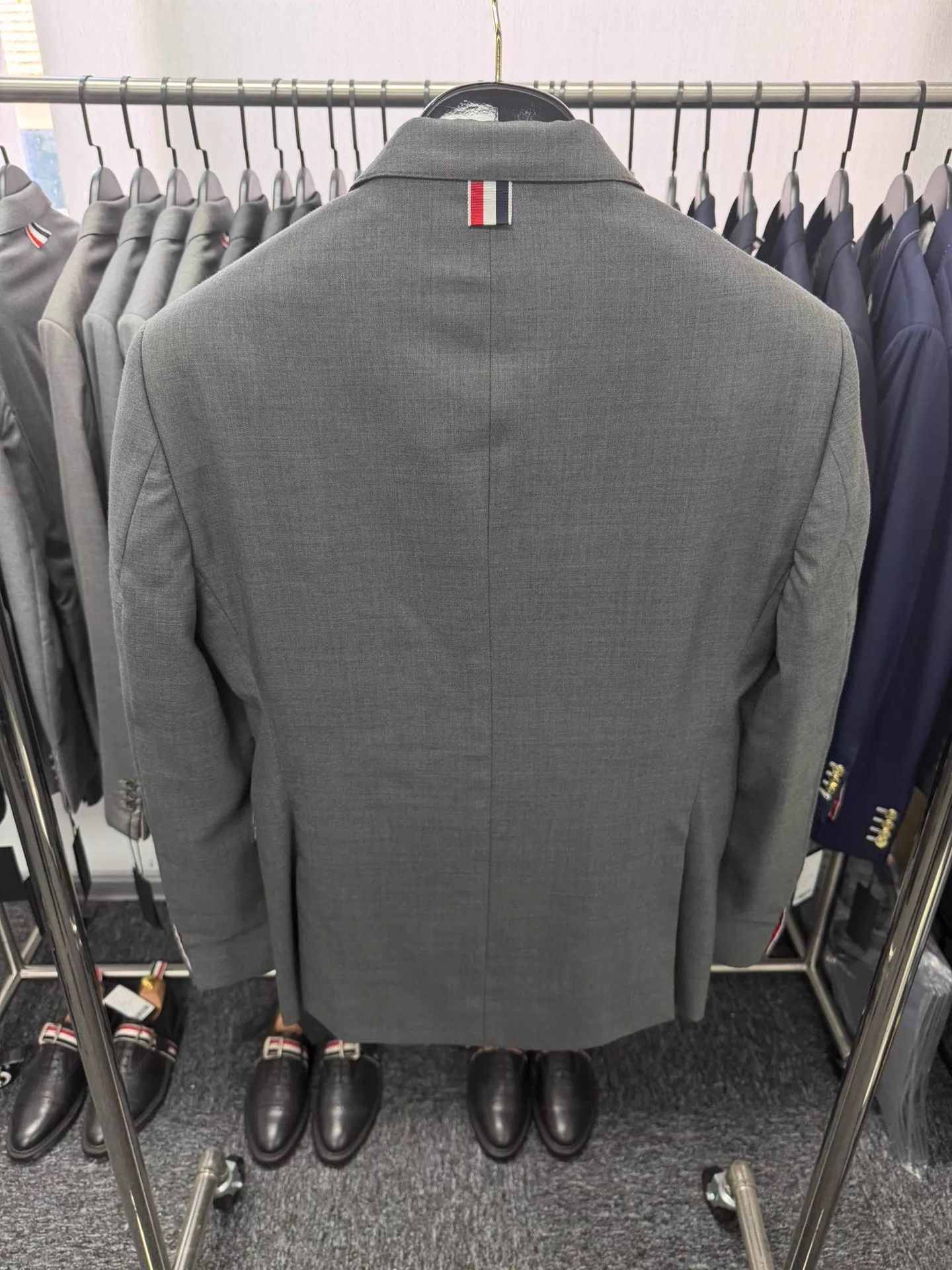 Thom Browne Thom Browne Classic Suit Mid Gray Size 1 Size US S / EU 44-46 / 1 - 2 Thumbnail