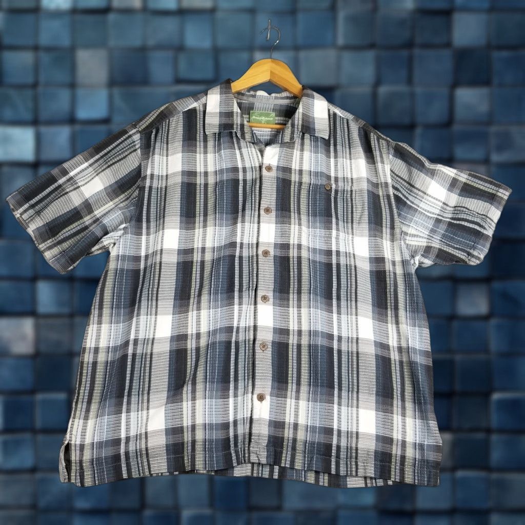 Tommy Bahama TOMMY BAHAMA Silk Camp Shirt Blue Plaid Short Sleeve XL Relaxed Fit Aloha Mens Size US XL / EU 56 / 4 - 1 Thumbnail