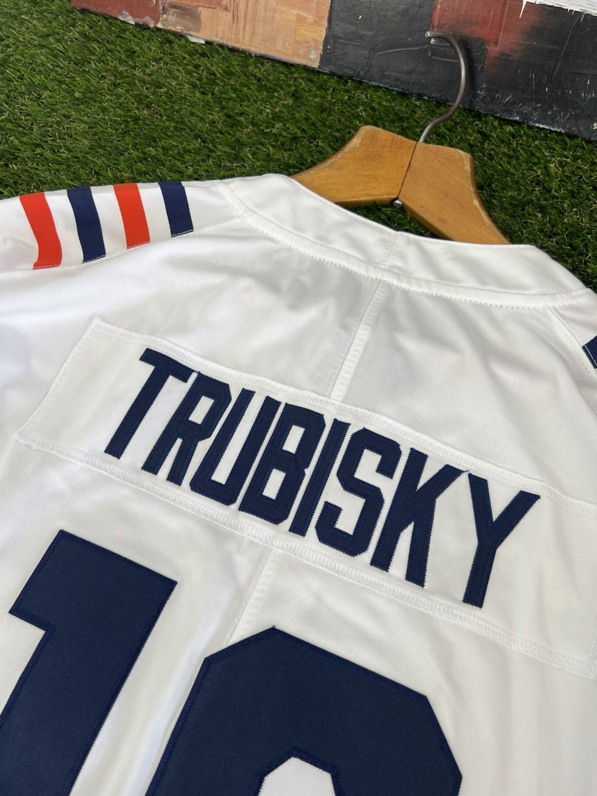 Nike Mitch Trubisky #10 Nike On Field NFL Chicago Bears Jersey L Size US L / EU 52-54 / 3 - 8 Thumbnail