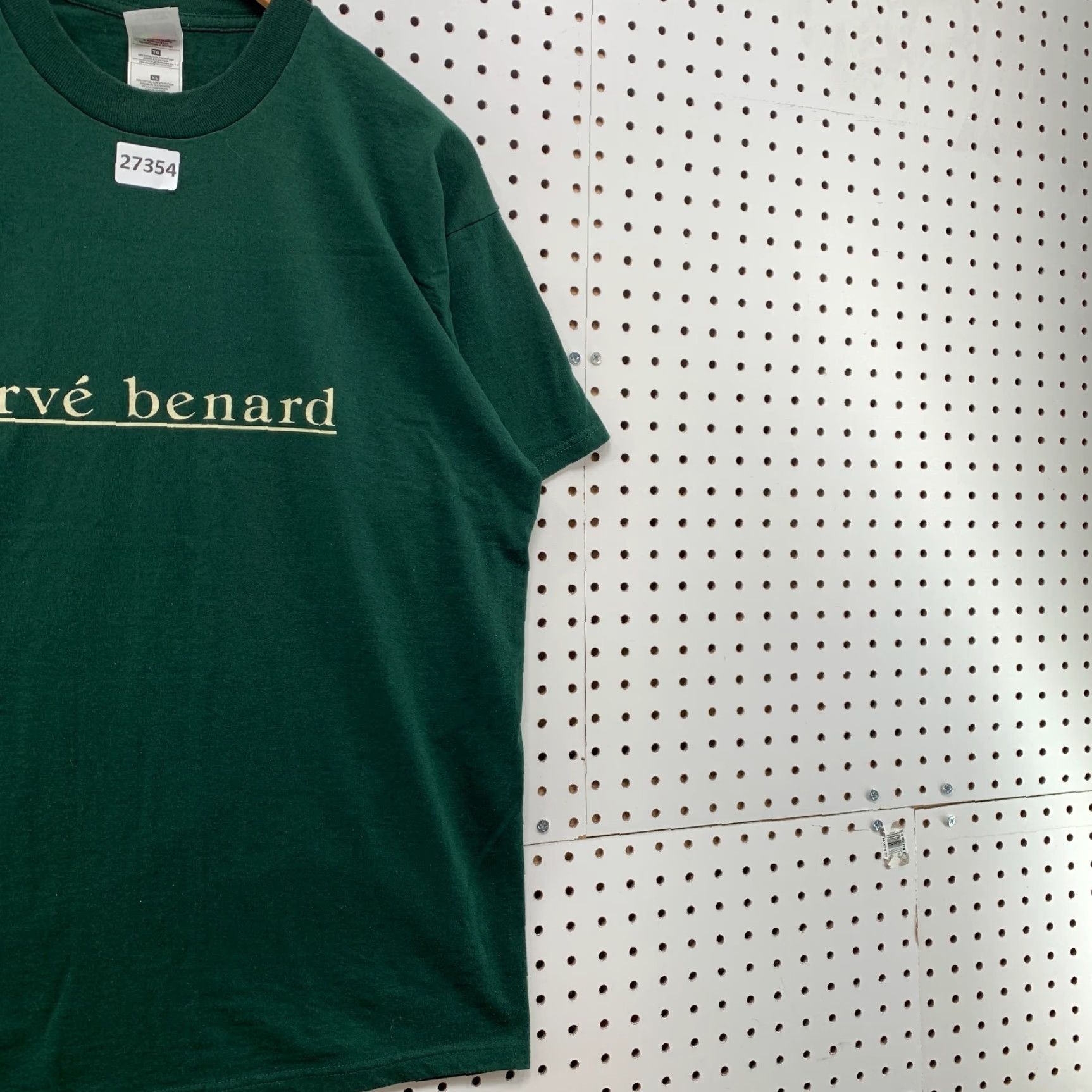 Fruit Of The Loom VINTAGE Harve Benard Shirt Green Adult XL Short Sleeve Crew Neck T-Shirt 90s Football Looney Tunes Packers Mens Size US XL / EU 56 / 4 - 4 Thumbnail