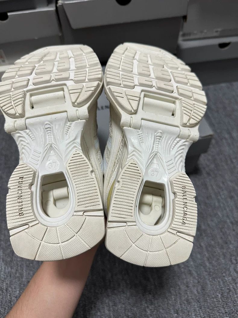 Balenciaga Balenciaga Balenciaga XPander Spring Shoes in Off -2507 Size US 6 / IT 36 - 6 Thumbnail