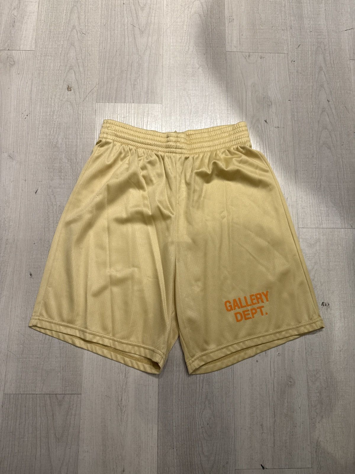 Gallery Dept. Gallery Department Gym Shorts Gold Large Size US 33 - 1 Thumbnail
