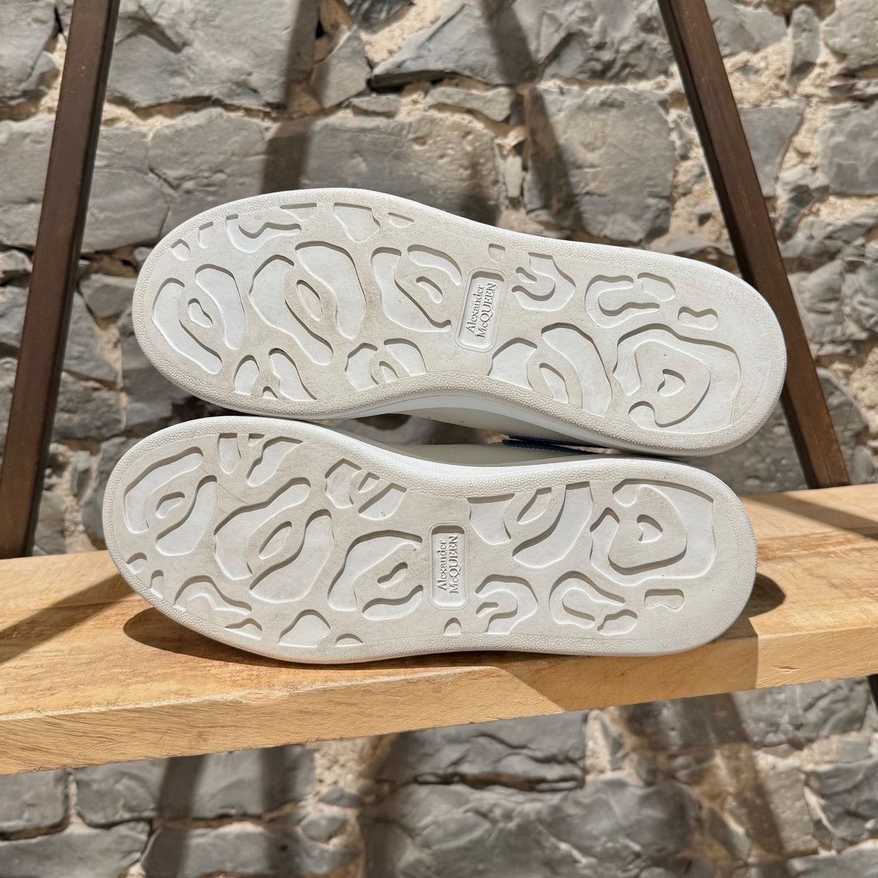 Alexander McQueen Alexander McQueen White Blue Croc Larry Oversized Sneakers Size US 9.5 / EU 42-43 - 7 Thumbnail