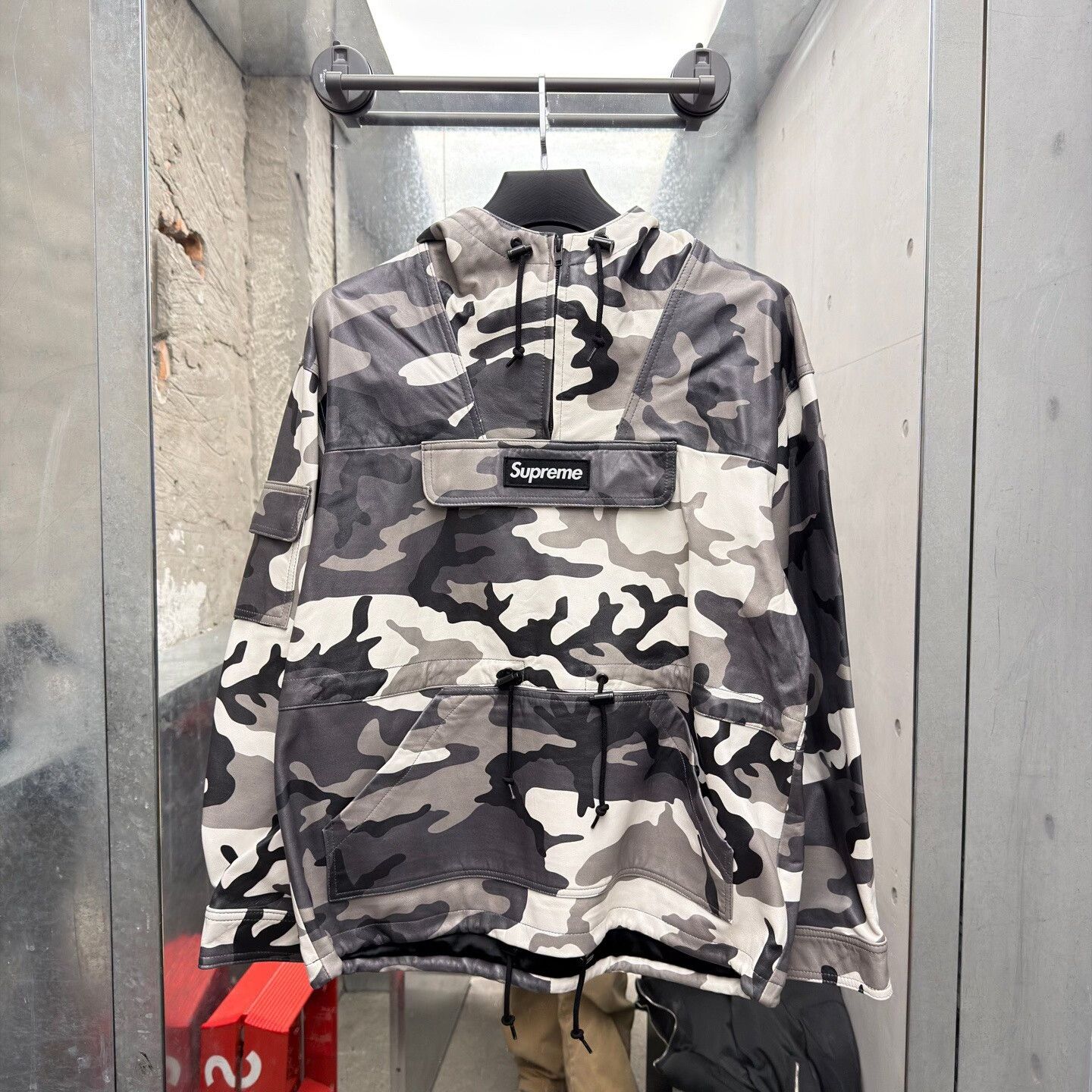 Supreme Supreme Leather Camo Light Jacket M Men Size US M / EU 48-50 / 2 - 1 Thumbnail