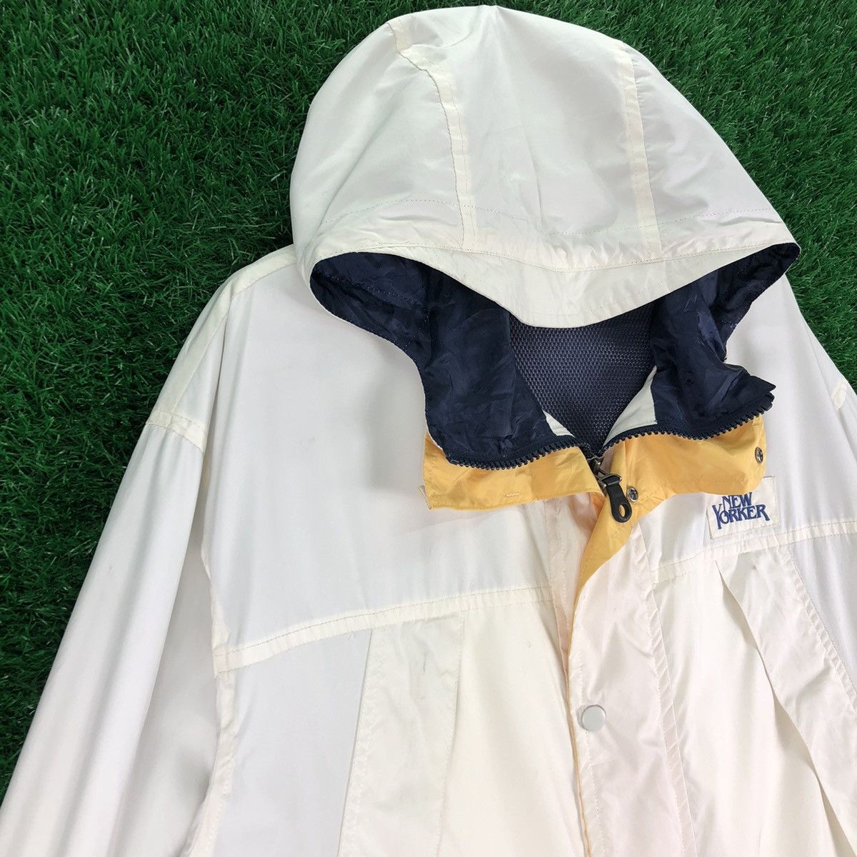 Japanese Brand Vintage 90's New Yorker Nylon Zipper Windbreaker Hoodie Size US XXL / EU 58 / 5 - 2 Thumbnail