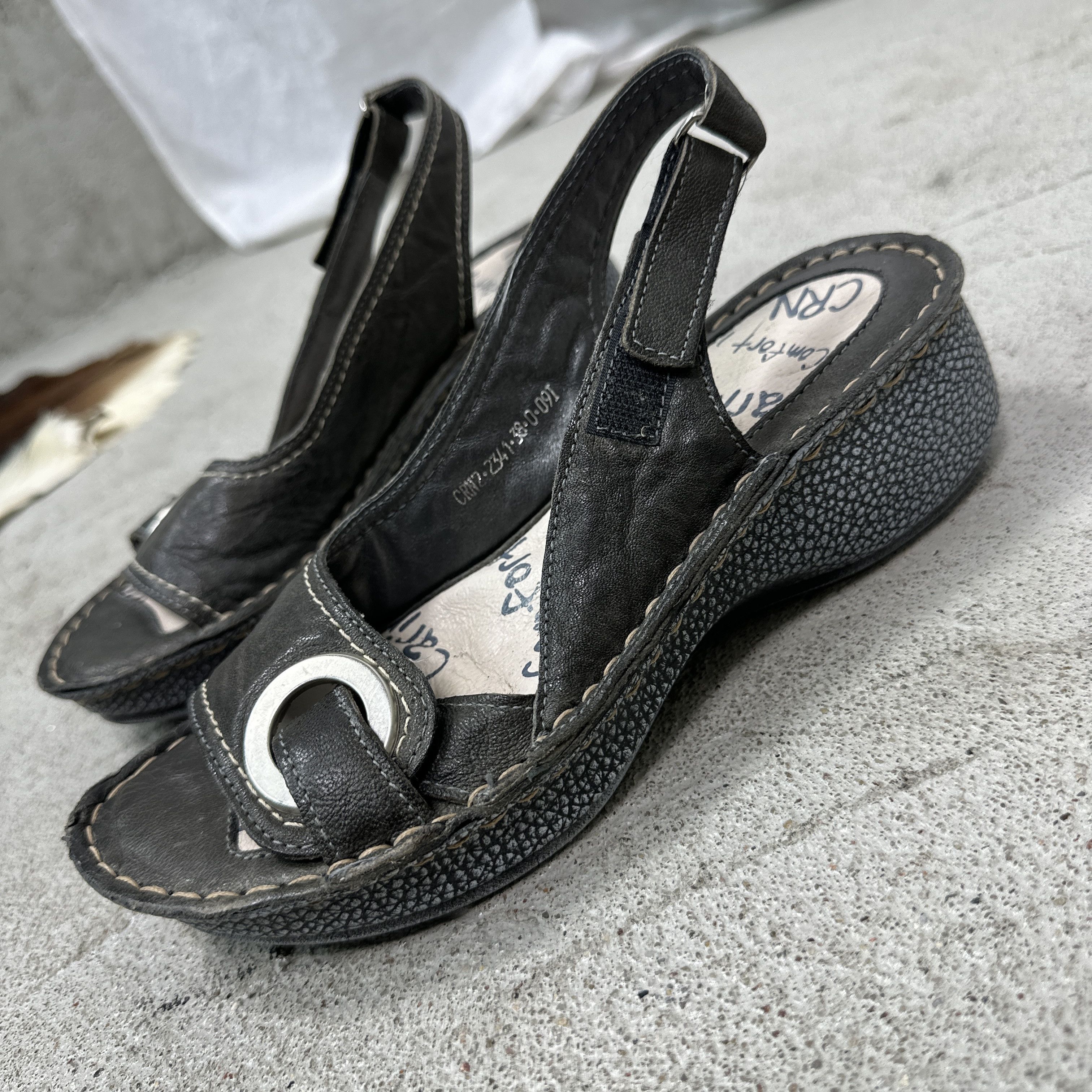Vintage Vintage Avant Garde Grunge Leather Buckled Platform Y2K Size US 8 / IT 38 - 7 Thumbnail