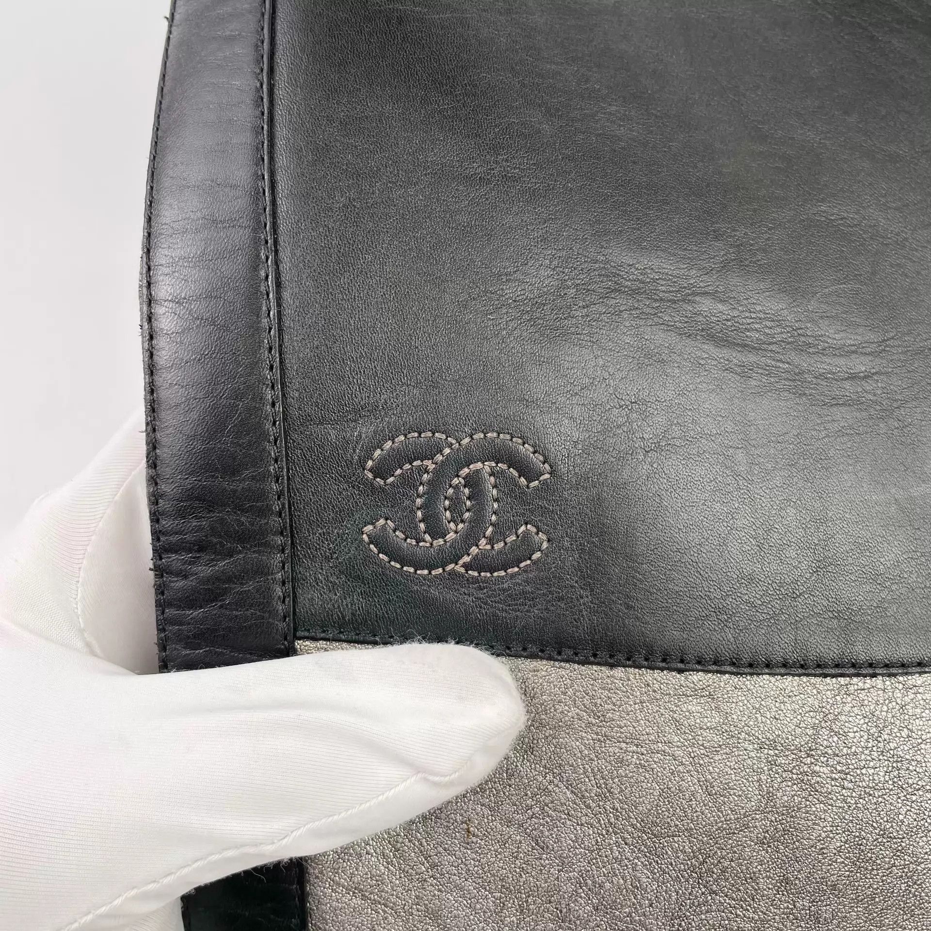 Chanel CHANEL Color Blocked Tall Flat Boots EU 37.5 Size US 7 / IT 37 - 3 Thumbnail