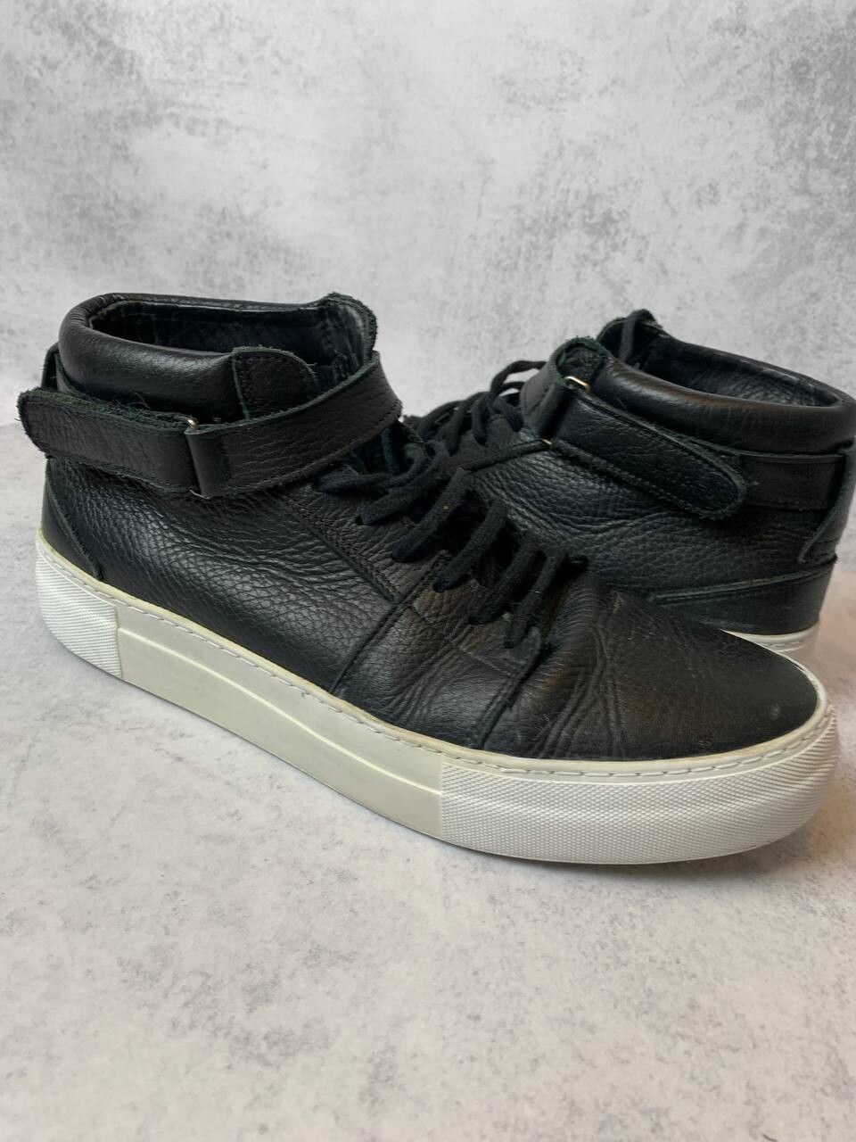 Pre-owned Axel Arigato Leather Luxury Hi Top Sneakers In Black