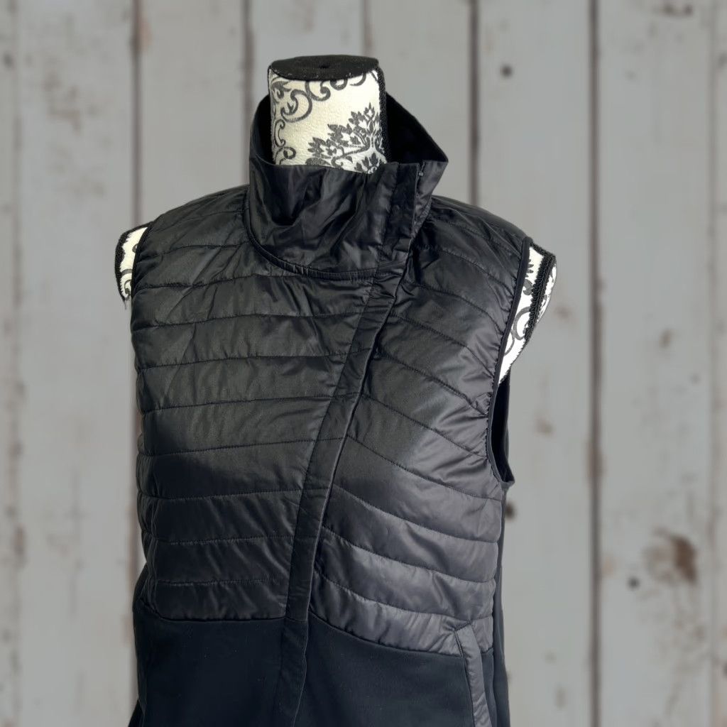 Nike Nike Vest Women’s M Black Puffer Aerolayer Thermore Lightweight Repel Aerolayer Thermore Lightweight Repel Size M / US 6-8 / IT 42-44 - 1 Thumbnail