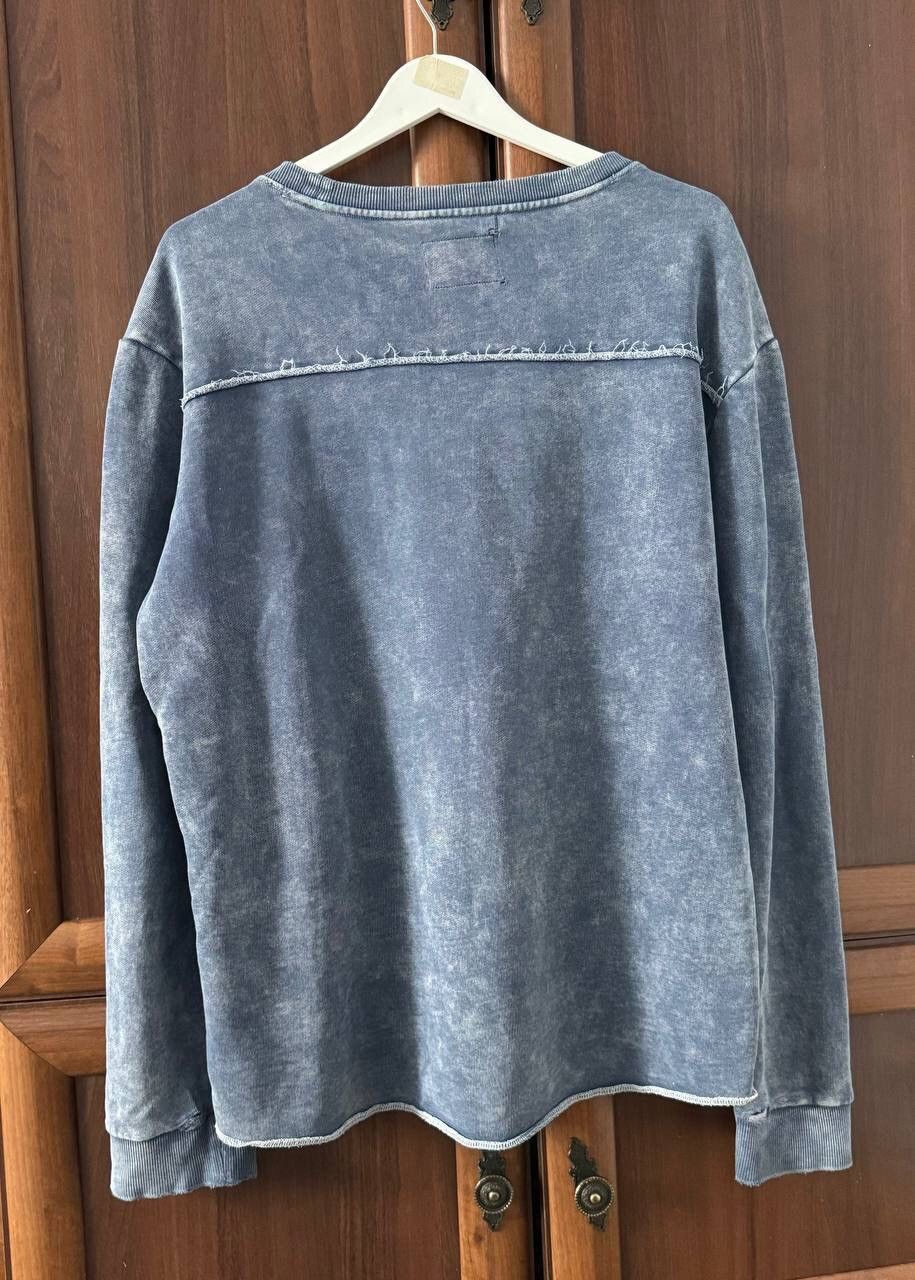 Guess × Vintage Vintage GUESS Crewneck Sweatshirt Big Embroidered Logo Rare Size US L / EU 52-54 / 3 - 3 Thumbnail