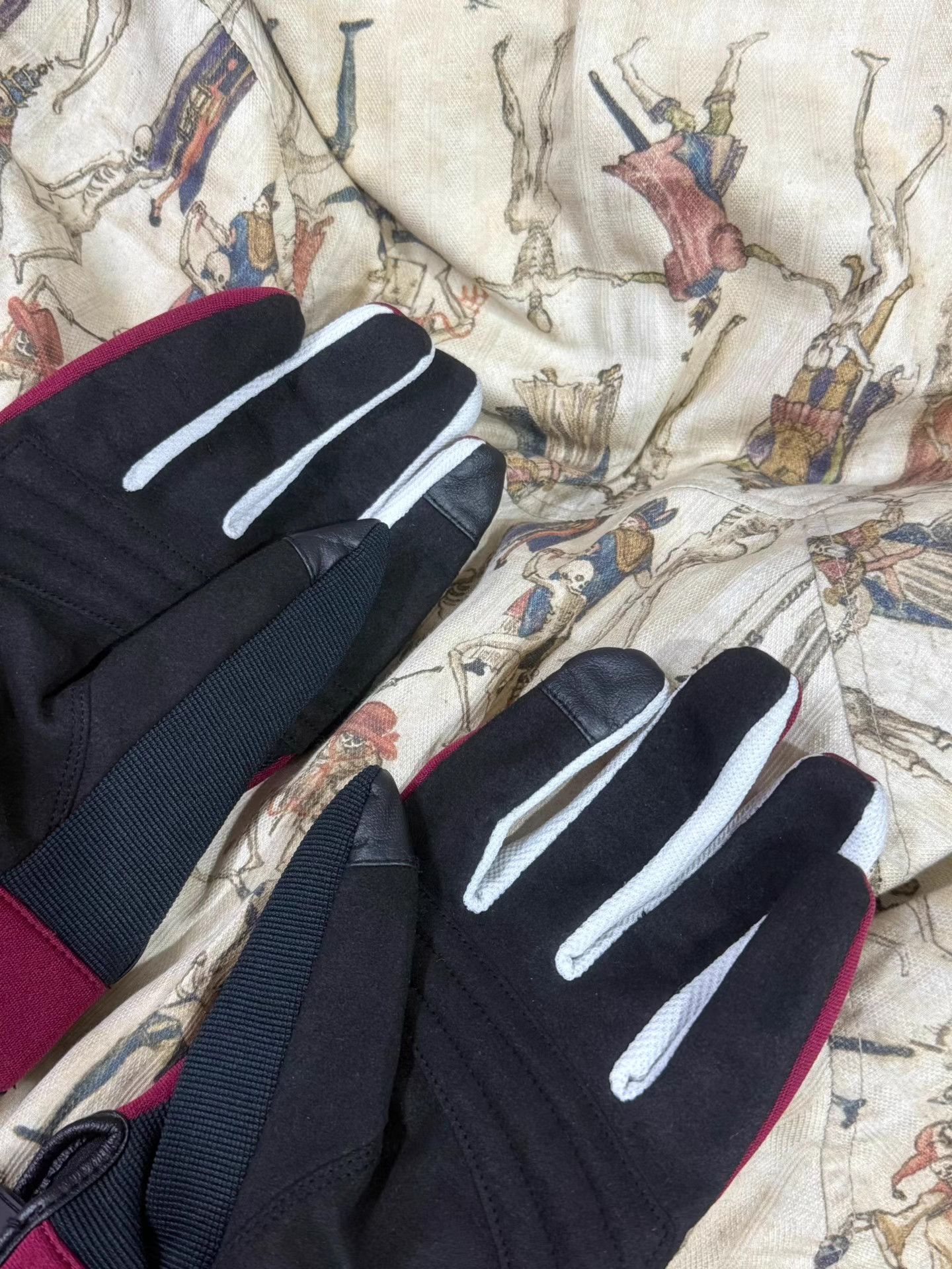 Undercover UNDERCOVER Studded Patch Gloves K20 Size ONE SIZE - 6 Thumbnail