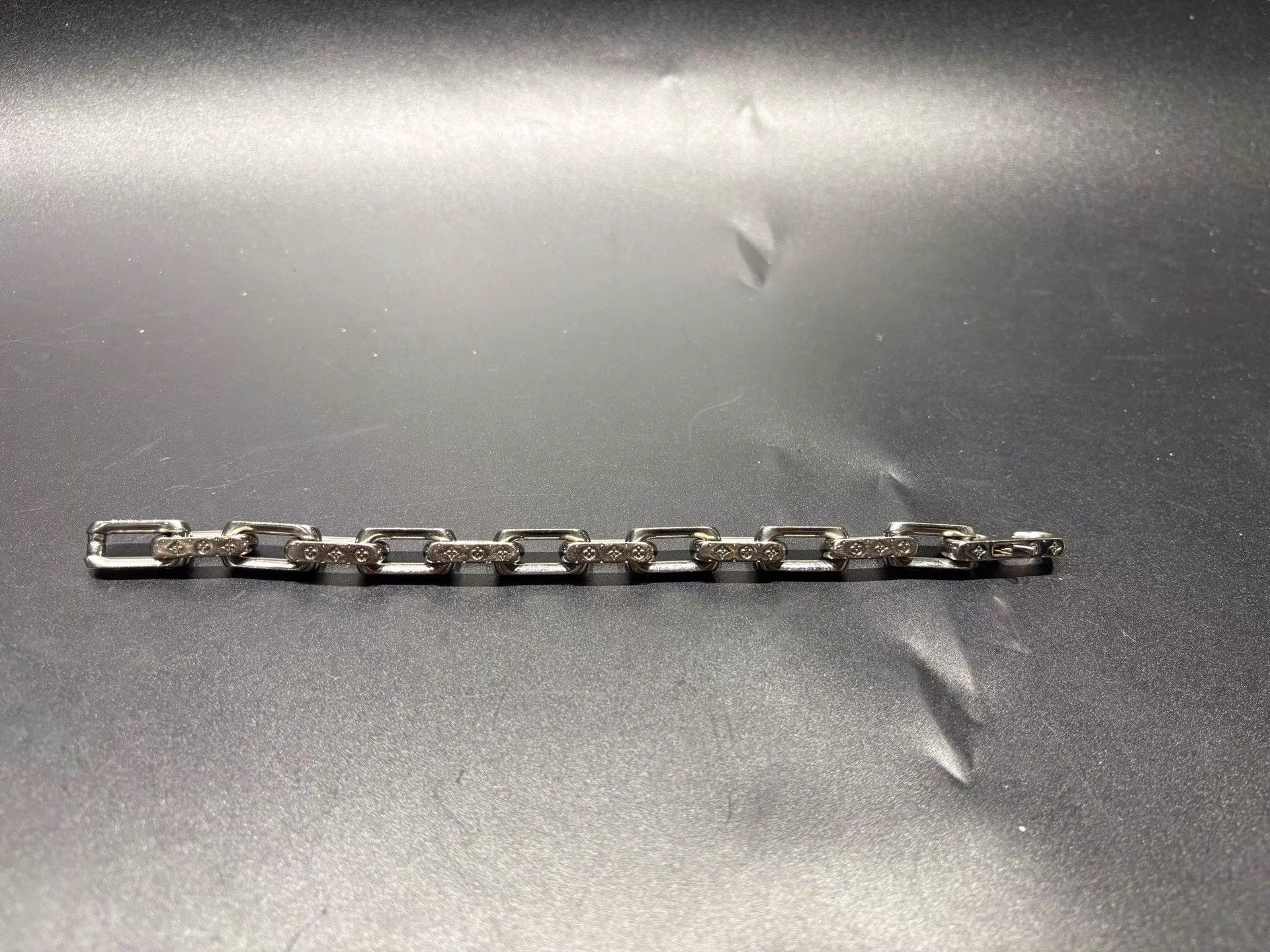 Louis Vuitton Louis Vuitton Cuban Chain Bracelet K36 Size ONE SIZE - 2 Thumbnail
