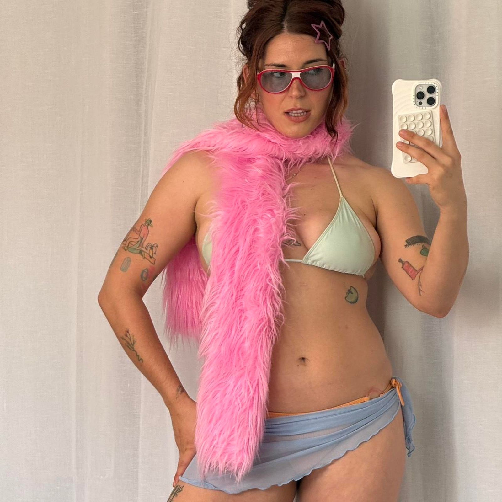 Other ⋆ ˚｡⋆୨୧˚ hot pink faux fur scarf ˚୨୧⋆｡˚ ⋆ Size ONE SIZE - 1 Thumbnail