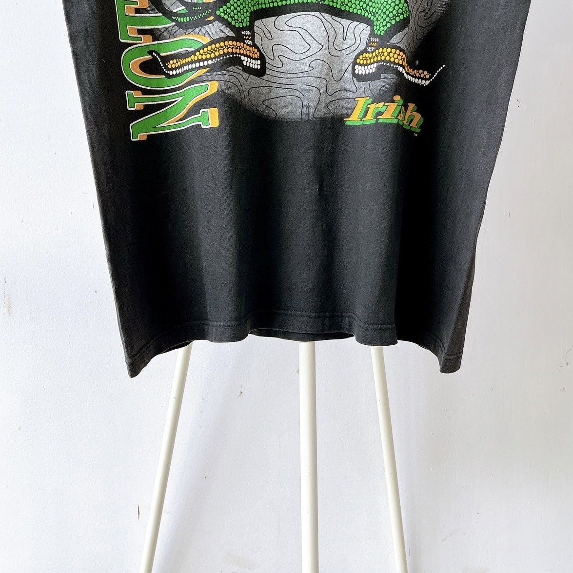 Vintage 90s University of Notre Dame Fighting Irish t-shirt/ L Size US L / EU 52-54 / 3 - 4 Thumbnail