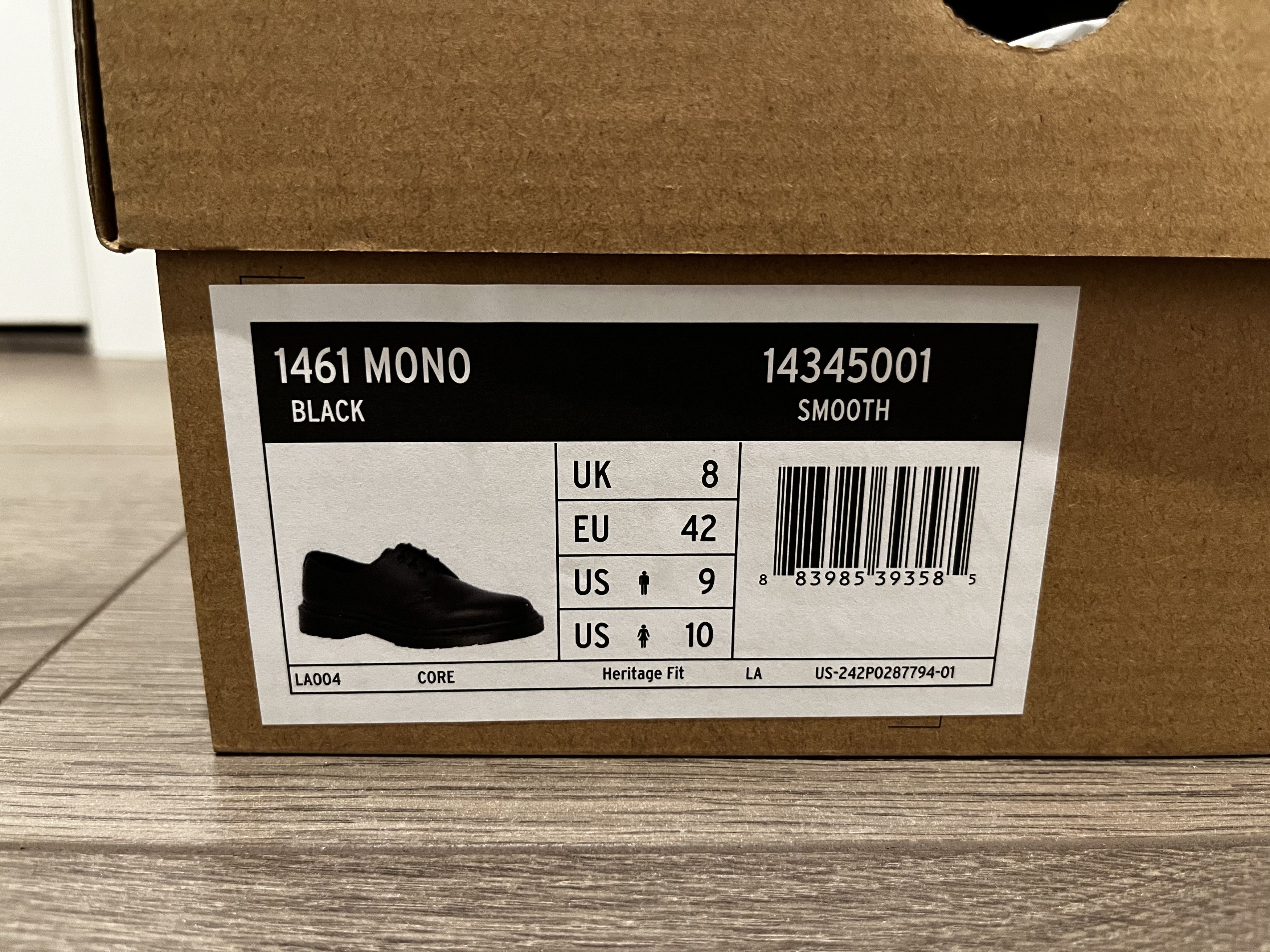 Dr. Martens 1461 Mono Size US 9 / EU 42 - 7 Thumbnail