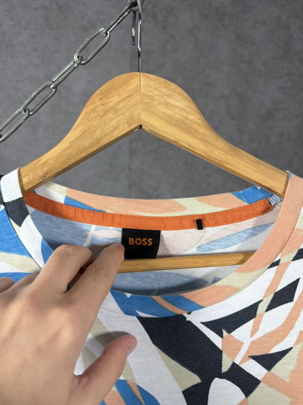 Hugo Boss Hugo Boss art crazy designer tee Size US L / EU 52-54 / 3 - 4 Thumbnail