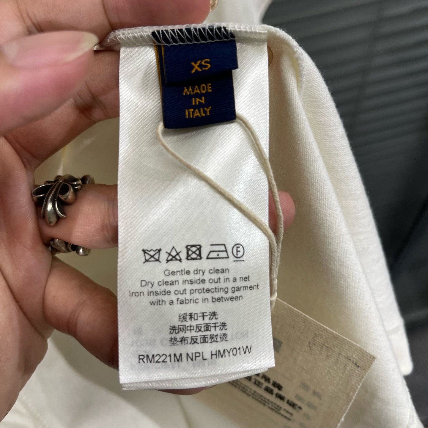 Louis Vuitton Louis Vuitton Knit Collar Signature Logo Embroidery T-Shirt Size US XS / EU 42 / 0 - 5 Thumbnail