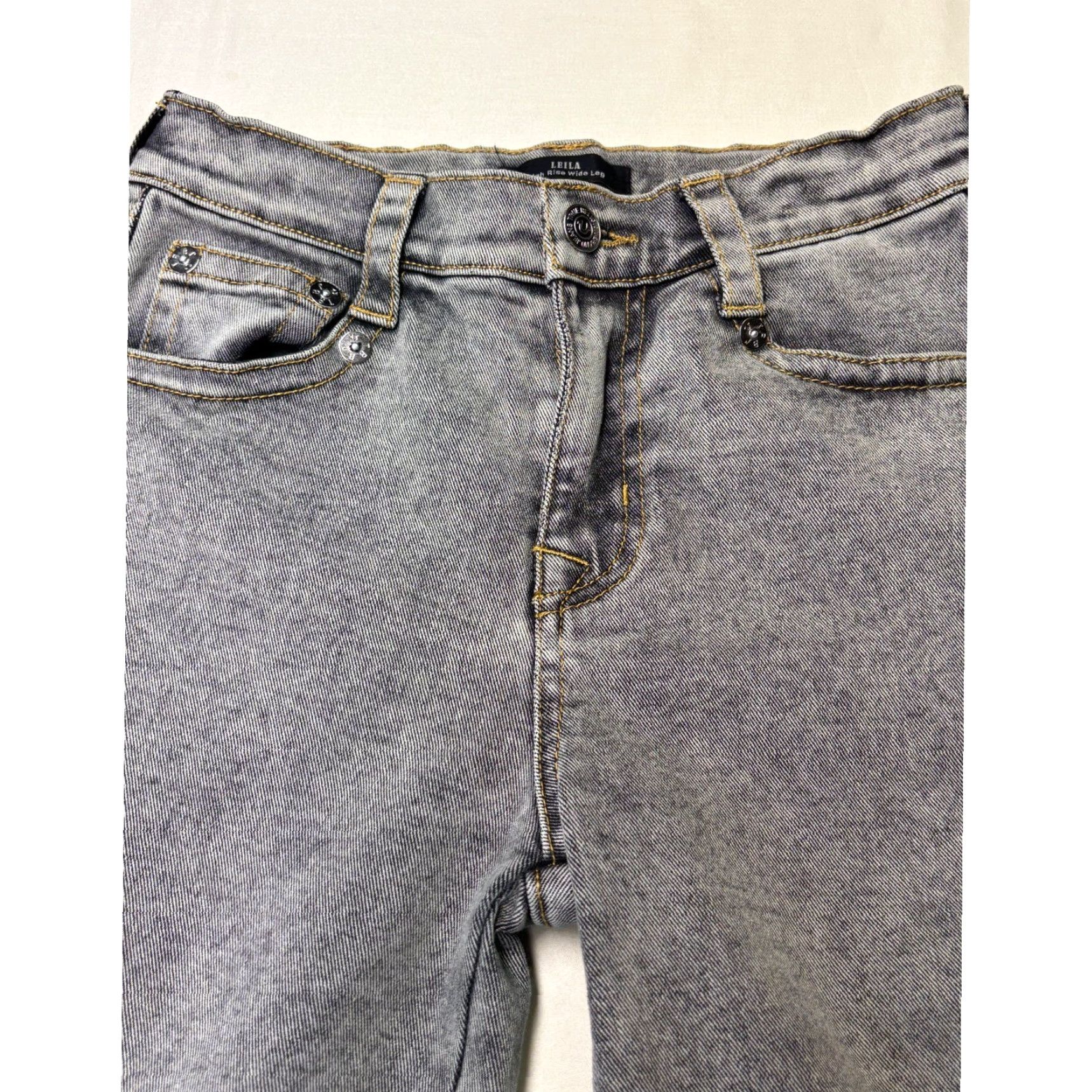 True Religion True Religion Leila Gray Acid Wash Wide Leg Cargo Jeans 26 26.5 in Women VINTAGE? No Size 26" / US 2 / IT 38 - 3 Thumbnail