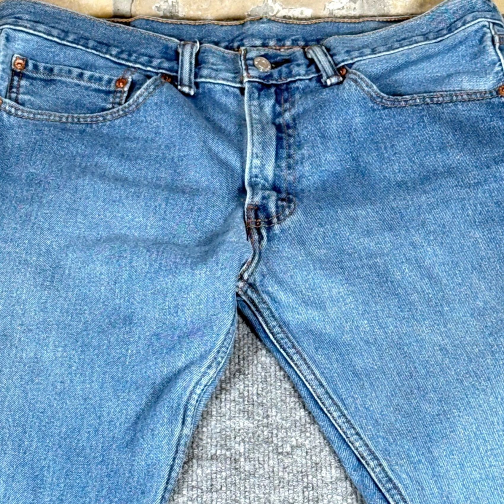 Levi's Levi's 505 Regular Fit Straight Jeans 34x34 Blue Denim Mens Jeans Straight Leg 34 Inseam Regular Fit Vintage No Size US 34 / EU 50 - 4 Thumbnail