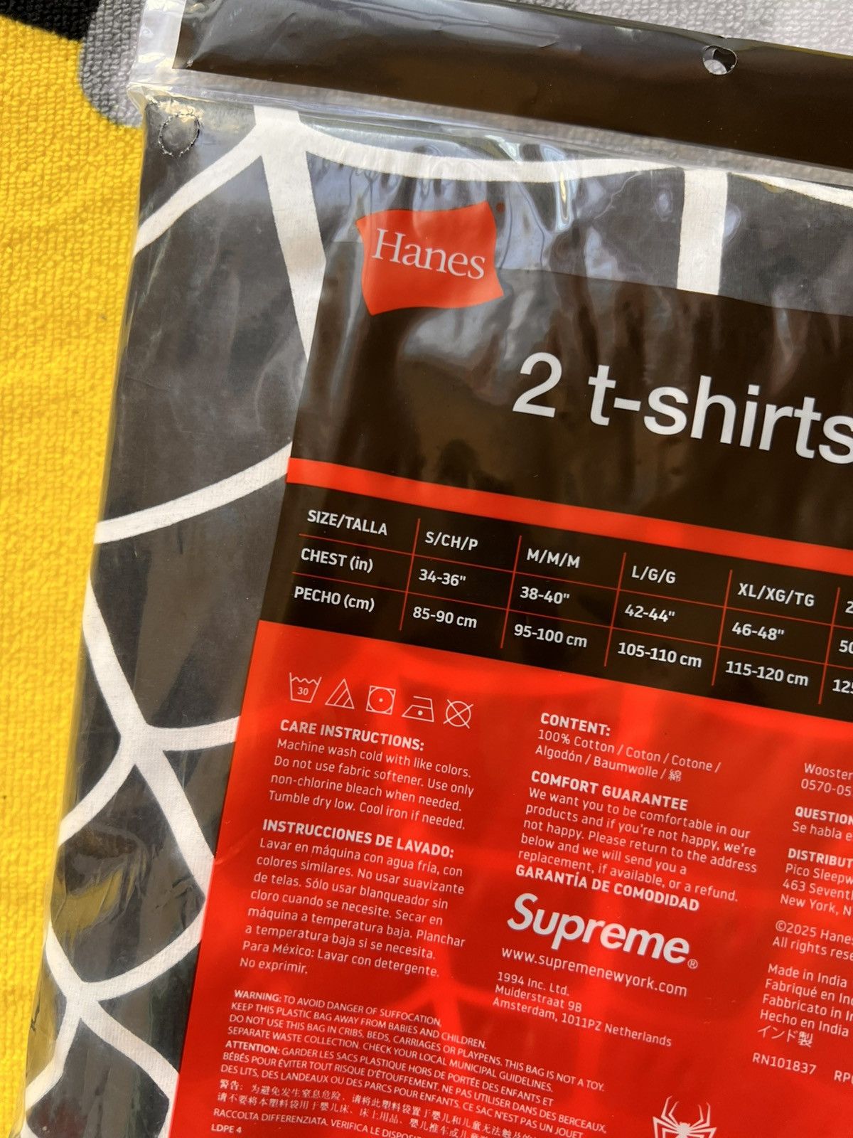 Supreme L Supreme Marvel Spider-Man Web T-Shirt Black venom hanes te Size US L / EU 52-54 / 3 - 10 Thumbnail