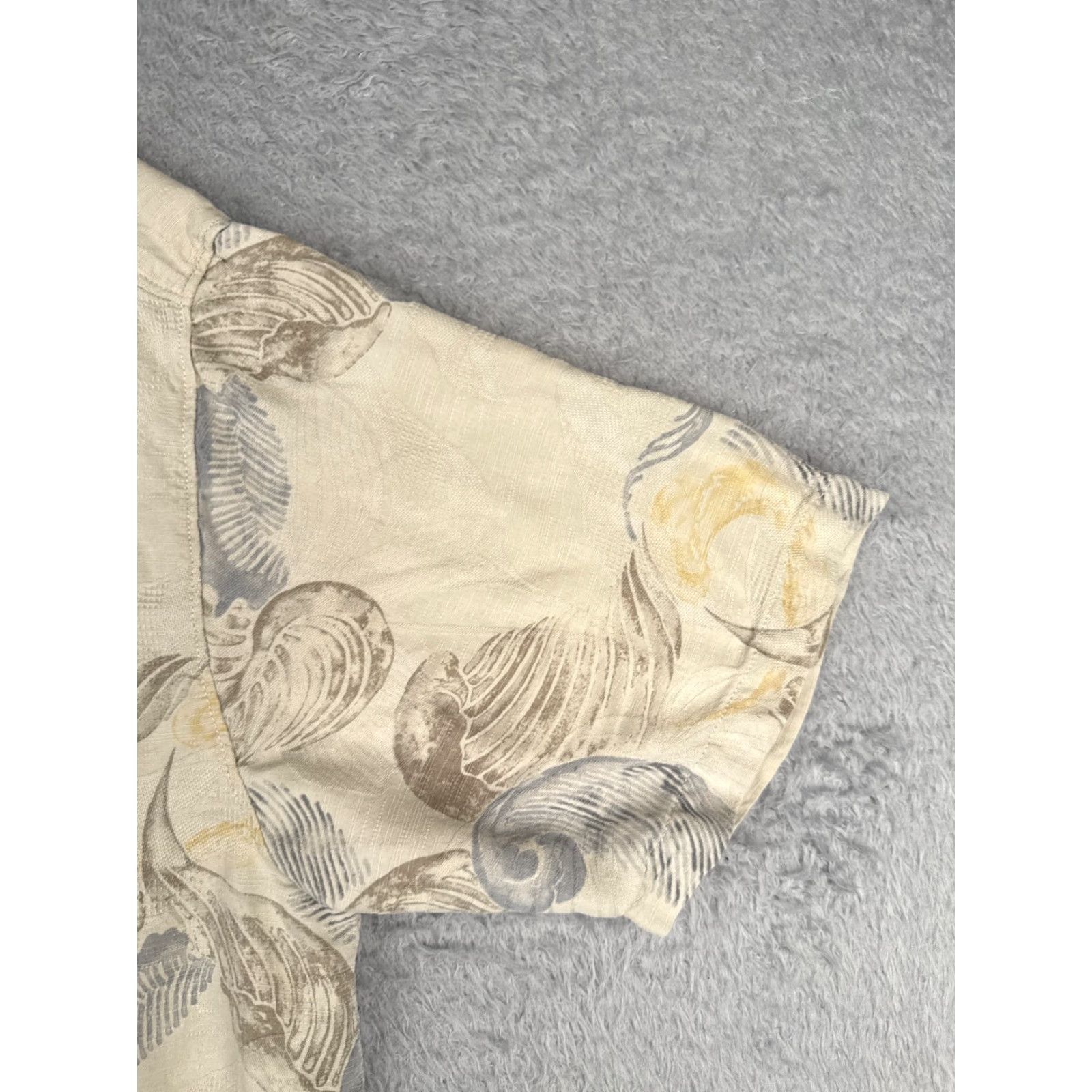 Tommy Bahama Tommy Bahama Shirt Men Large Ivory Waves 100% Silk Button Up Hawaiian Pocket Shirt (L) Ivory Silk Beach Designer Hawaiian Mens Size US L / EU 52-54 / 3 - 2 Thumbnail