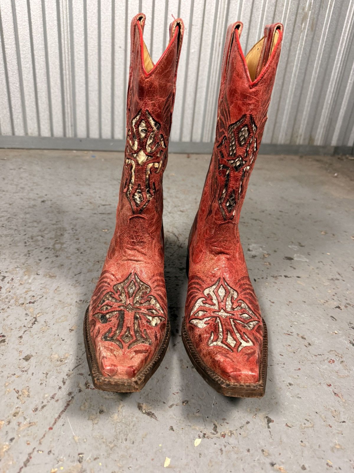 Other Red artisanal Made In Mexico Cross Red Pointy Cowboy Boots Size US 9 / EU 42 - 4 Thumbnail