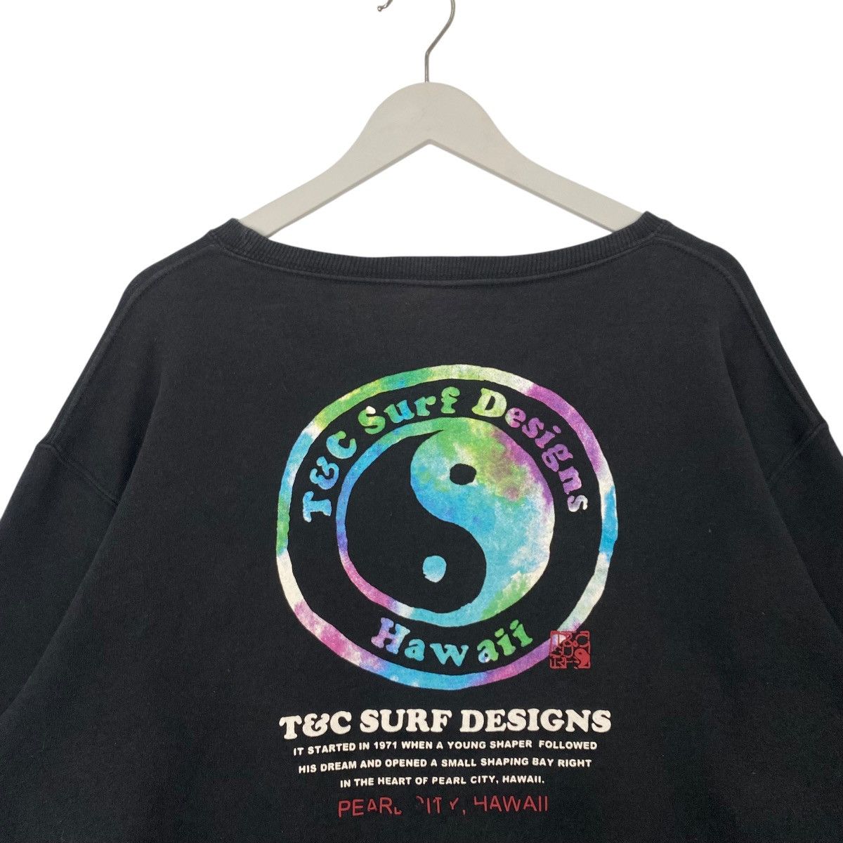 Vintage Vintage T&C Surf Hawaii Half Crewneck Sweatshirt Black Size US L / EU 52-54 / 3 - 4 Thumbnail