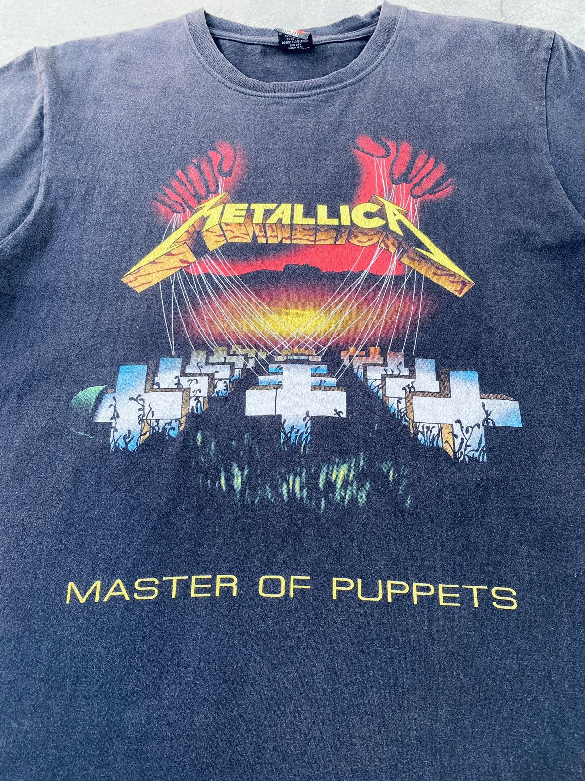 Band Tees Vintage Metalicca Master Of Puppets Band Distressed Tees Size US L / EU 52-54 / 3 - 3 Thumbnail