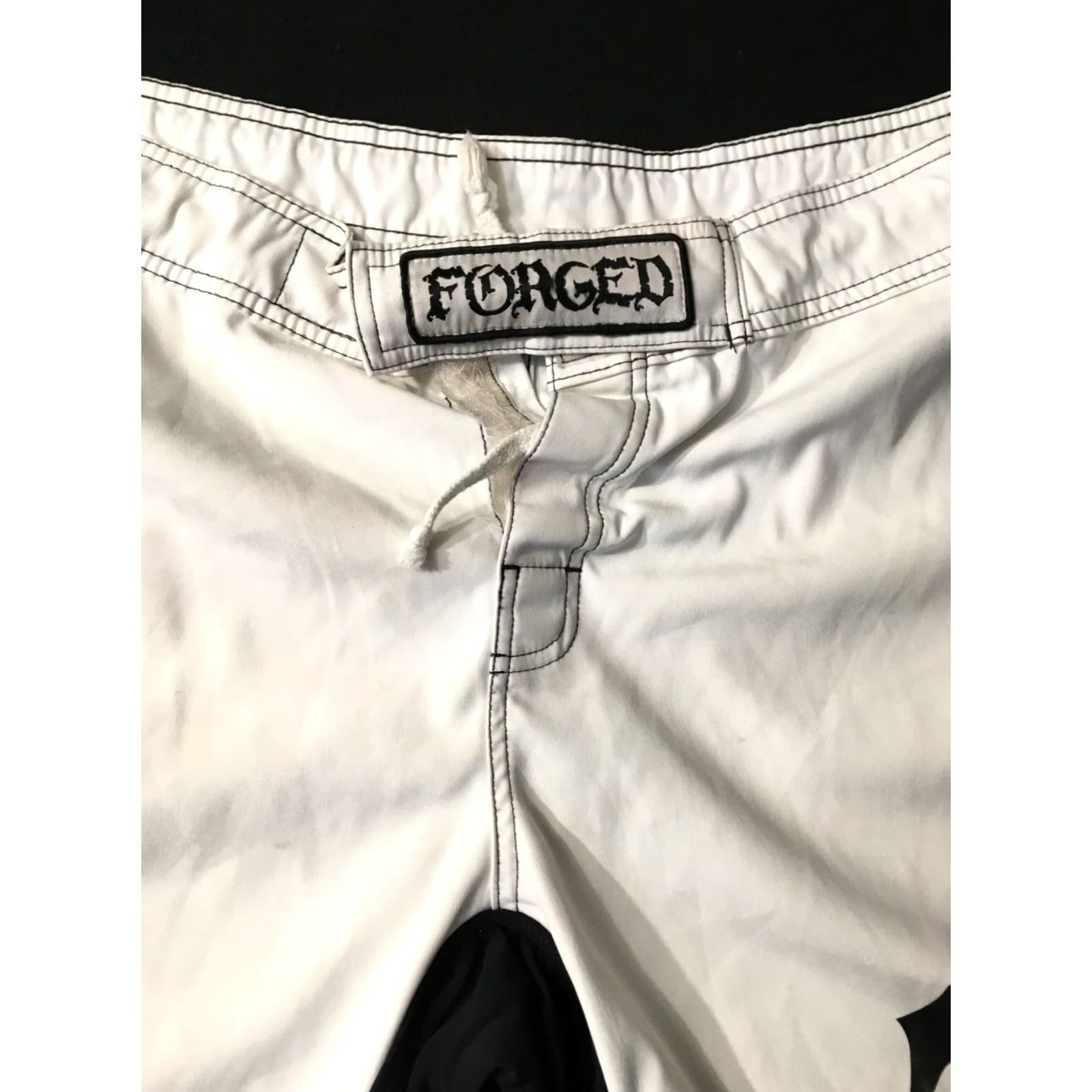 Vintage Forged Board Shorts Mens 36 graphic design surfer spellout Shorts Regular White 36 Athletic Mens Summer 90s? Size US 36 / EU 52 - 3 Thumbnail