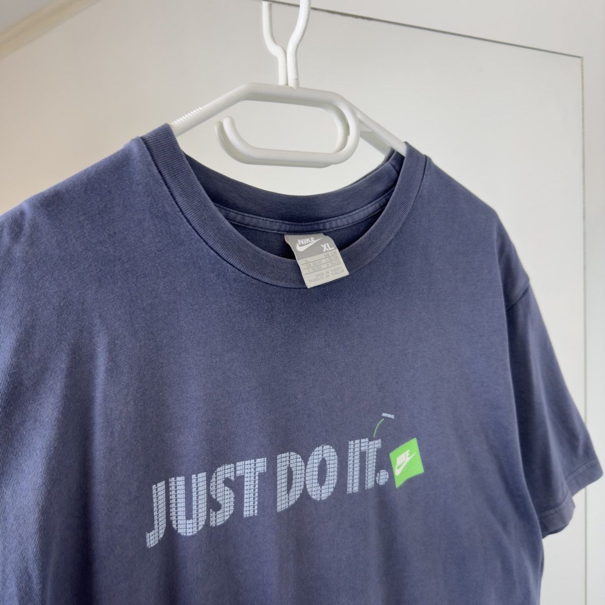 Nike Vintage Faded Nike Just Do It T-shirt Y2K Style Oversized Size US XL / EU 56 / 4 - 3 Thumbnail