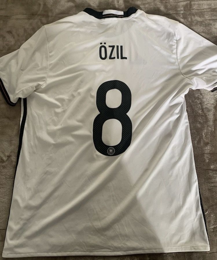 Adidas Jersey ozil germany Size US XL / EU 56 / 4 - 1 Thumbnail