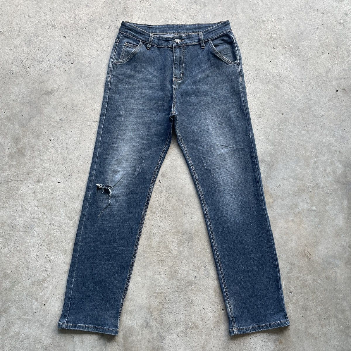 Japanese Brand Vintage WGSJ Jeans Faded Denim Pants Distressed W31 Size US 31 - 1 Thumbnail
