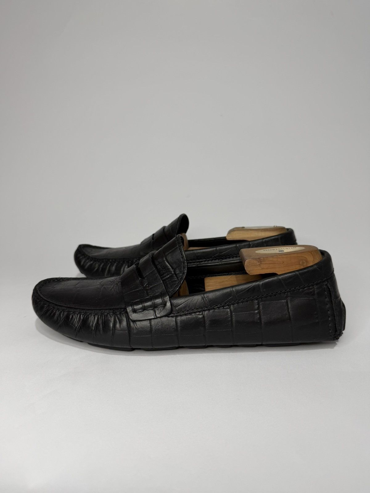 Louis Vuitton Louis Vuitton Black Croc Embossed Leather Driving Loafers Size US 8 / EU 41 - 1 Thumbnail