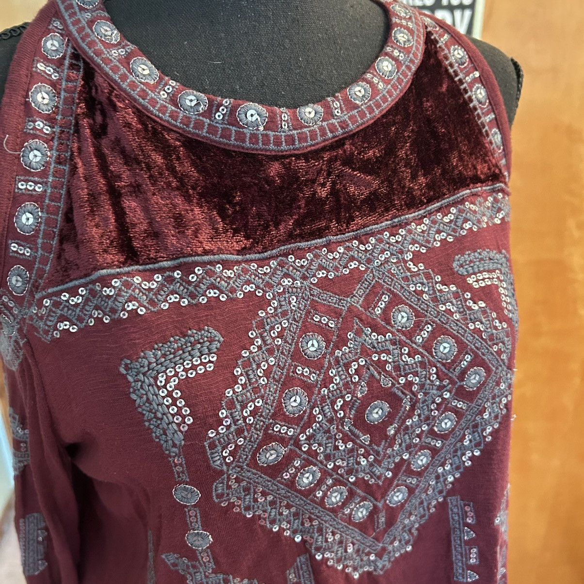 I.N.C INC International Concepts burgundy embroidered LS top S Size S / US 4 / IT 40 - 5 Thumbnail