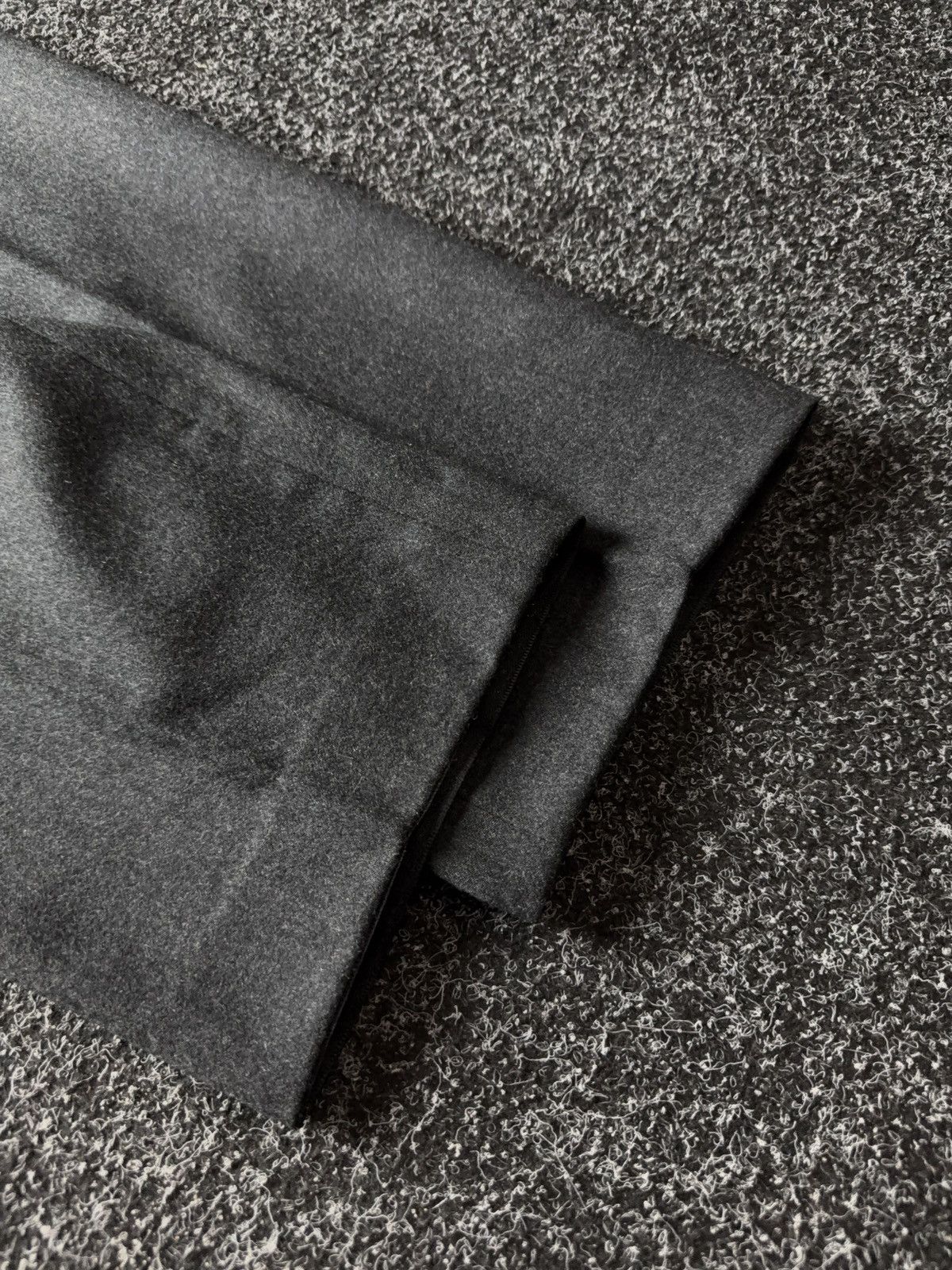 Hugo Boss Luxury Retro 00s Hugo Boss Straight Tailored Wool Trousers Size US 35 - 3 Thumbnail