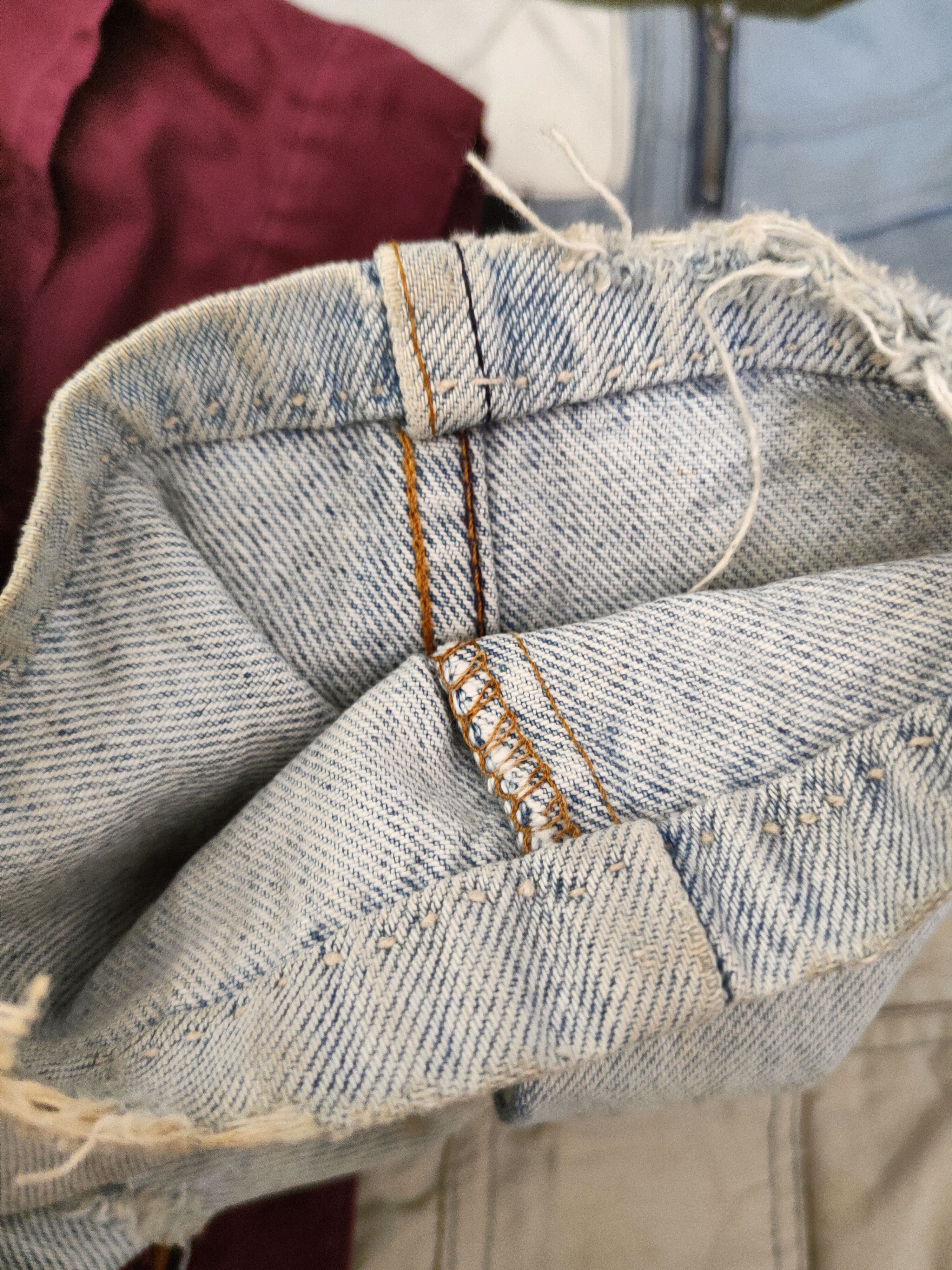 Levi's DL Levi's Light Blue Distressed Ripped denim Jeans #46-394 Size US 31 - 14 Thumbnail