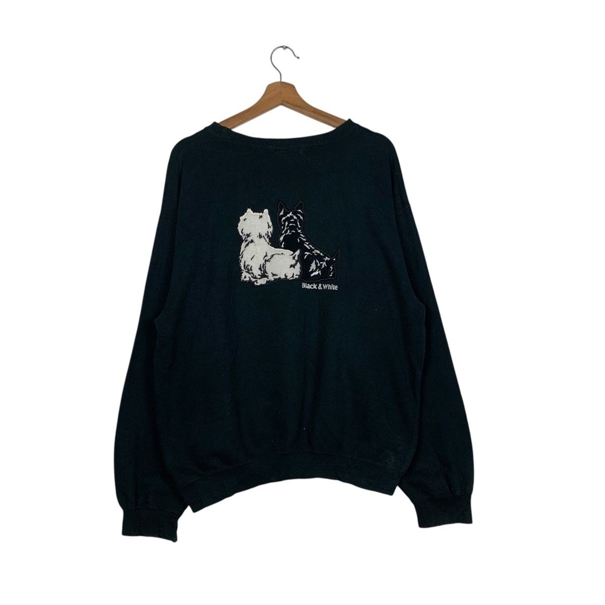 Japanese Brand BLACK & WHITE Embroidery Puppies Logo Sweatshirt #1875-C82 Size US M / EU 48-50 / 2 - 7 Thumbnail