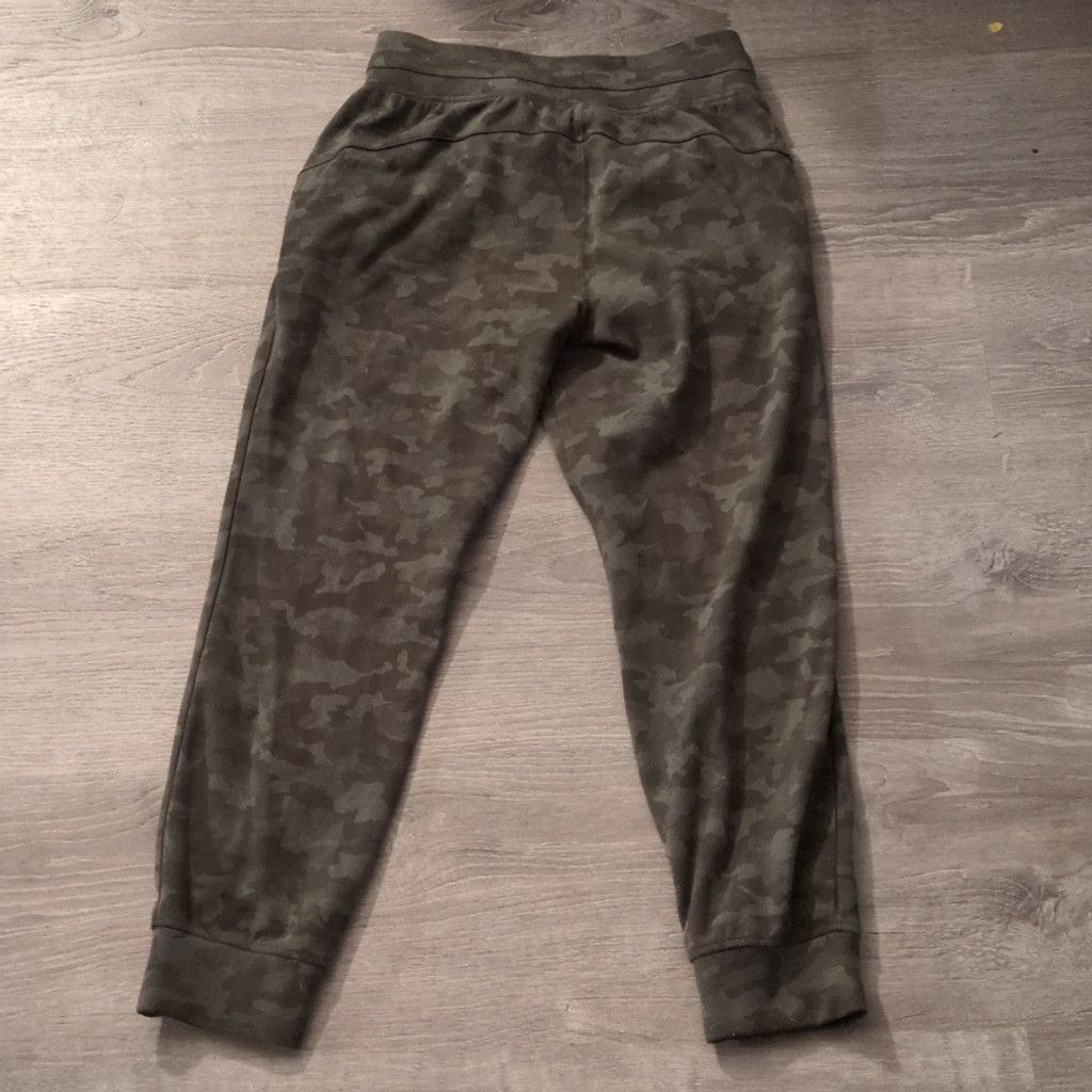 Lululemon Lululemon Ready to Rulu Jogger Camo Dark Olive Green Sz.8 Size 30" / US 8 / IT 44 - 7 Thumbnail