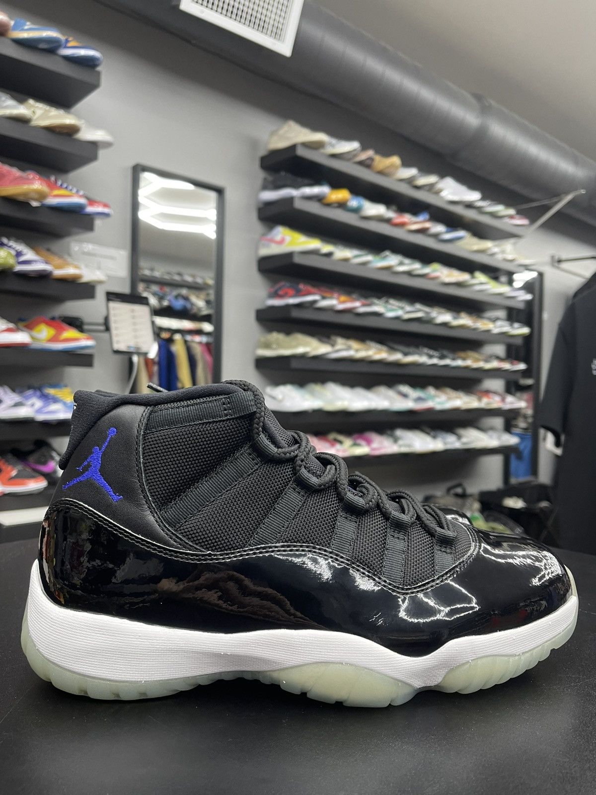 Jordan Brand Size 10.5 - Jordan 11 Space Jam “2016” Size US 10.5 / EU 43-44 - 1 Thumbnail