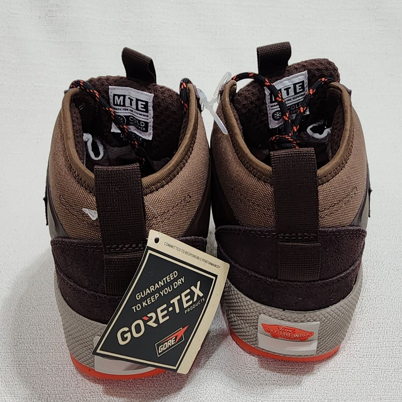 Vans Vans MTE Half Cab Gore-Tex size 7 men 8.5 women shoes NWT Size US 7 / EU 40 - 2 Thumbnail