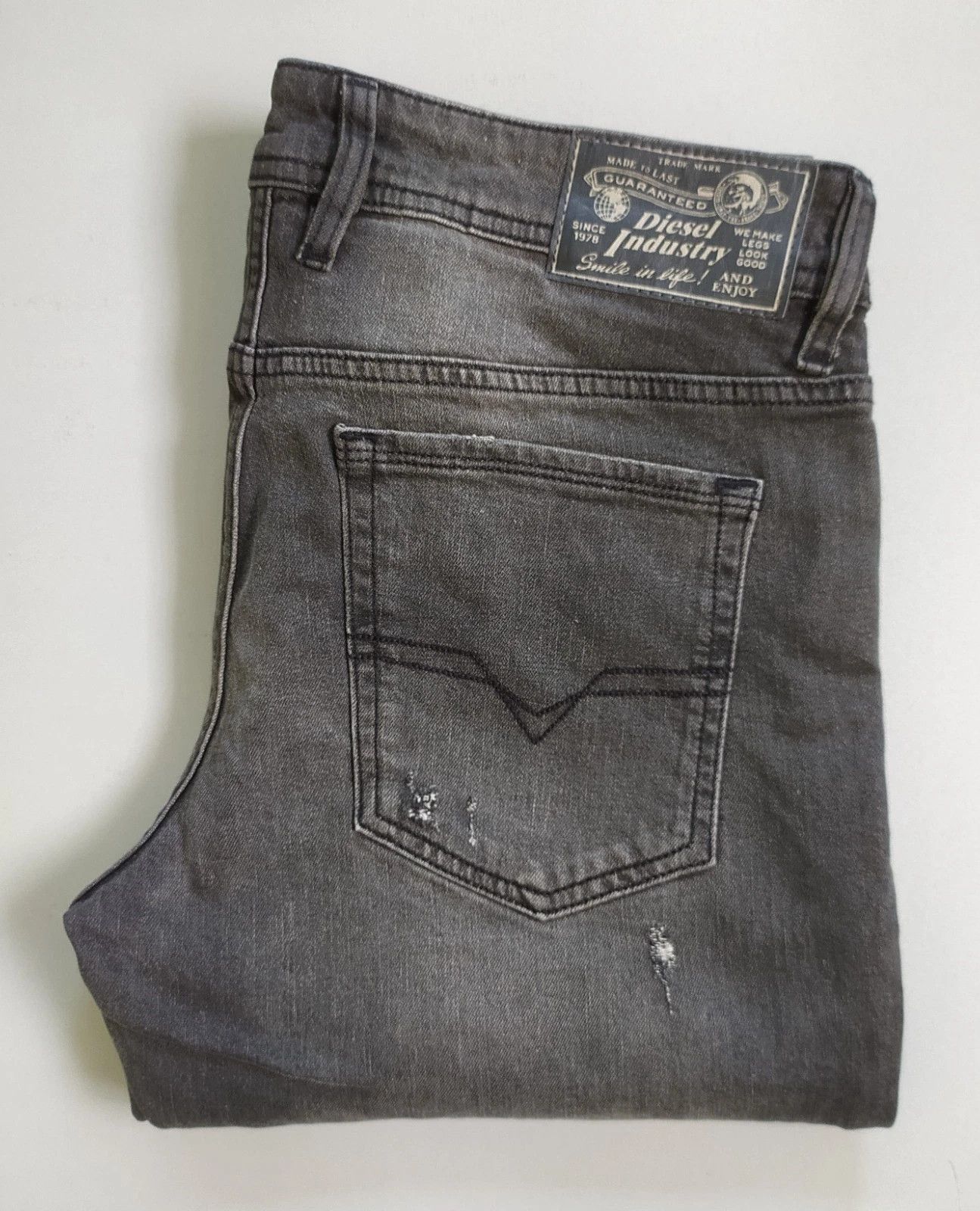 Diesel Diesel TROXER L.32 MENS JEANS SLTP/9988 Size US 34 / EU 50 - 1 Thumbnail