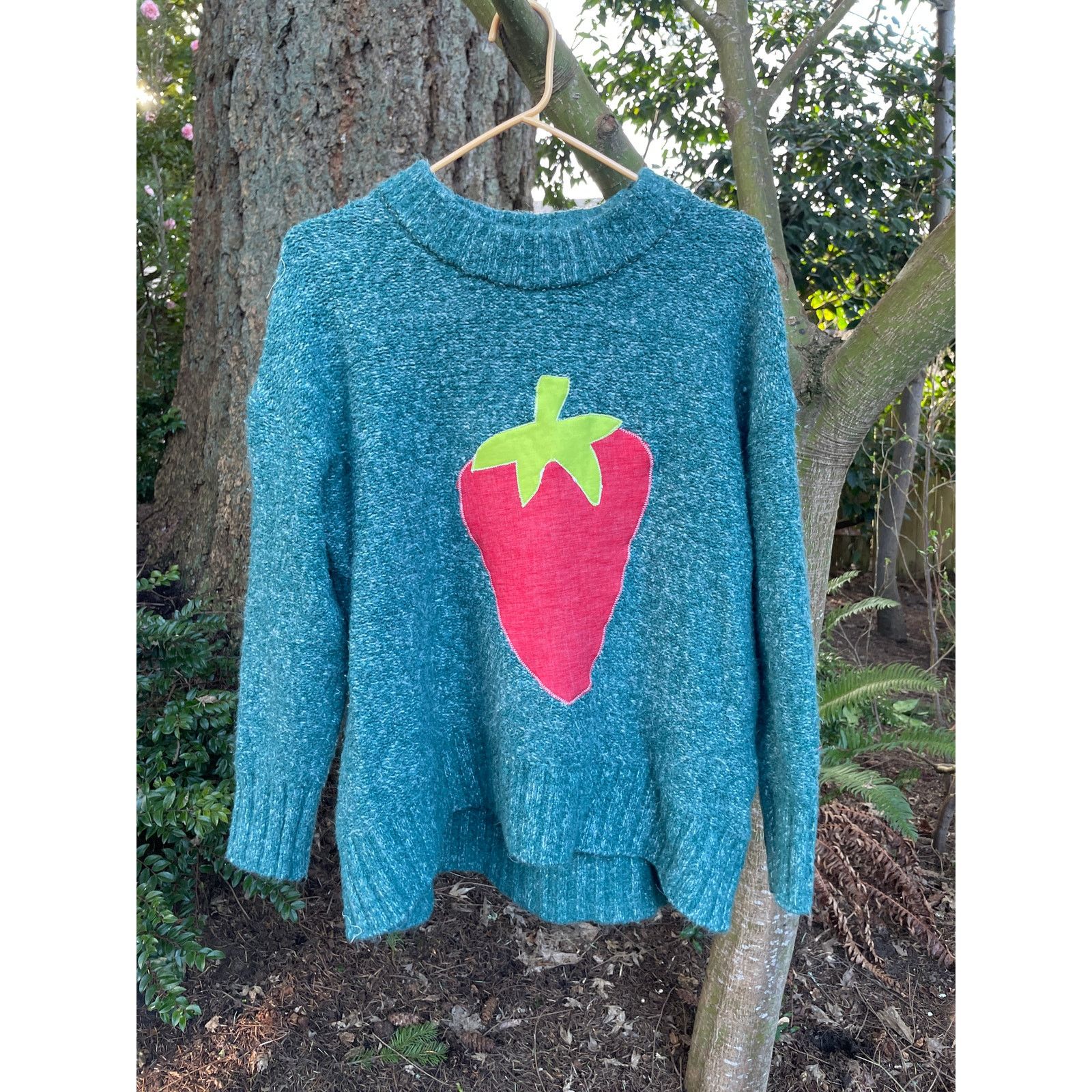 Handmade Small Upcycled Blue Knit Strawberry Applique Sweater Size S / US 4 / IT 40 - 7 Thumbnail