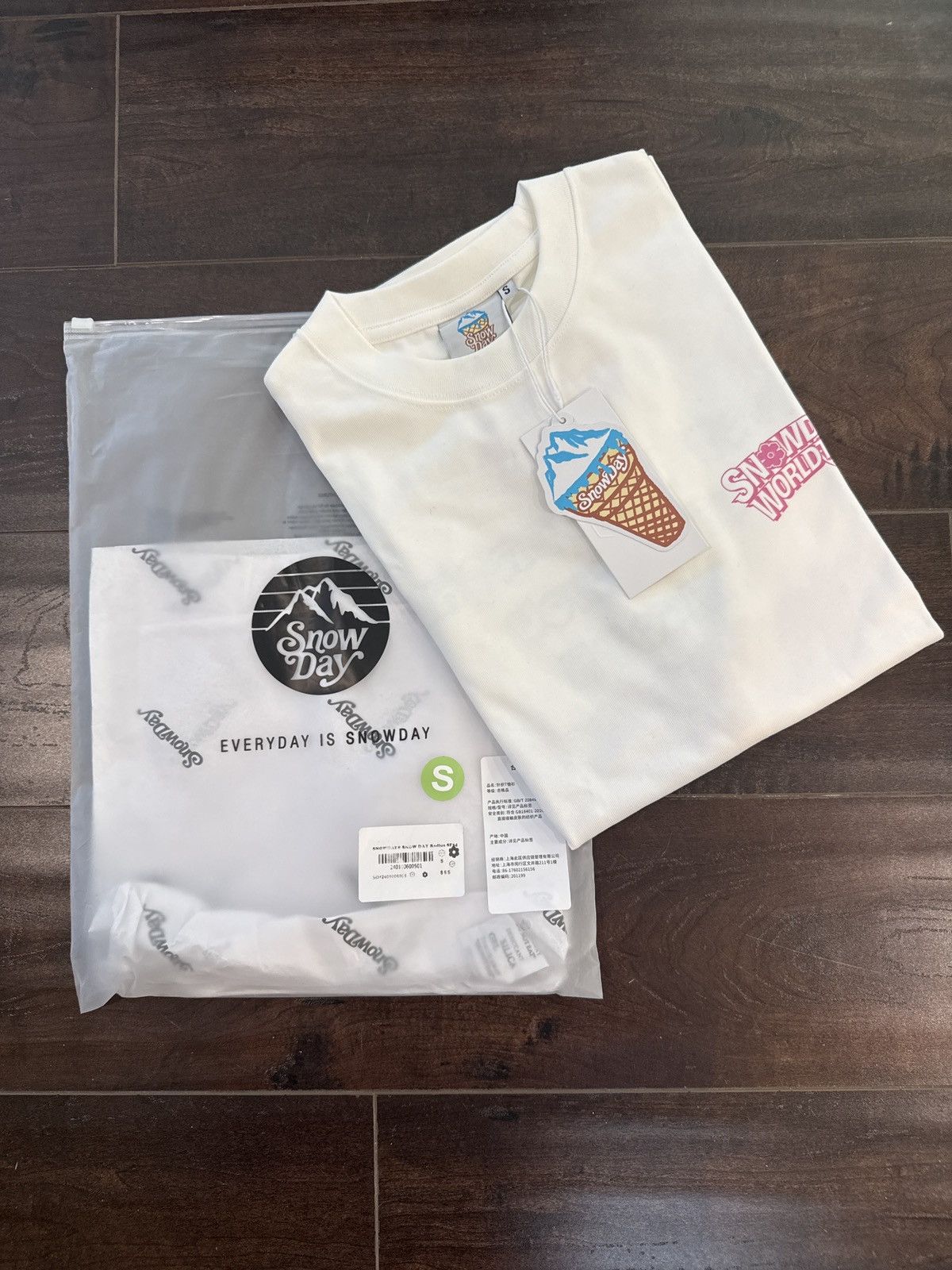 Snowday BRAND NEW - Snowday Radius Tee - Size Small Size US S / EU 44-46 / 1 - 1 Thumbnail
