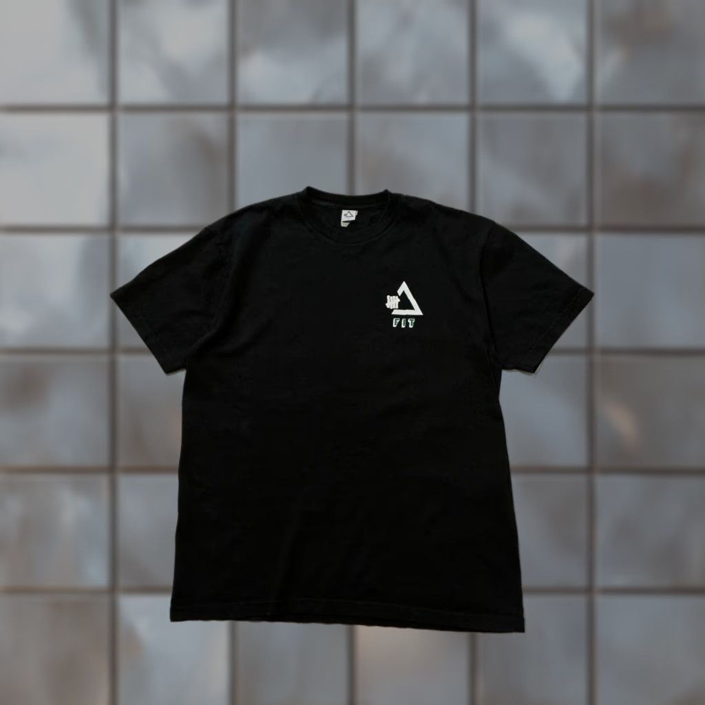 Undefeated VINTAGE Undefeated X UACTP Fit Upper Body Muscle Mass & Power Moves Graphic T-Shirt Sz.L Size US L / EU 52-54 / 3 - 1 Thumbnail